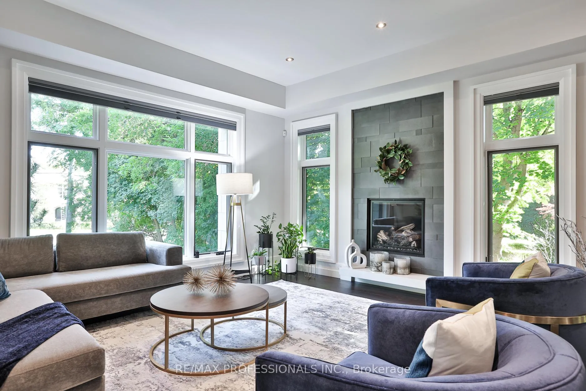 Photo 4 of 262 Maple Grove Drive, Oakville, Morrison — HOMEH