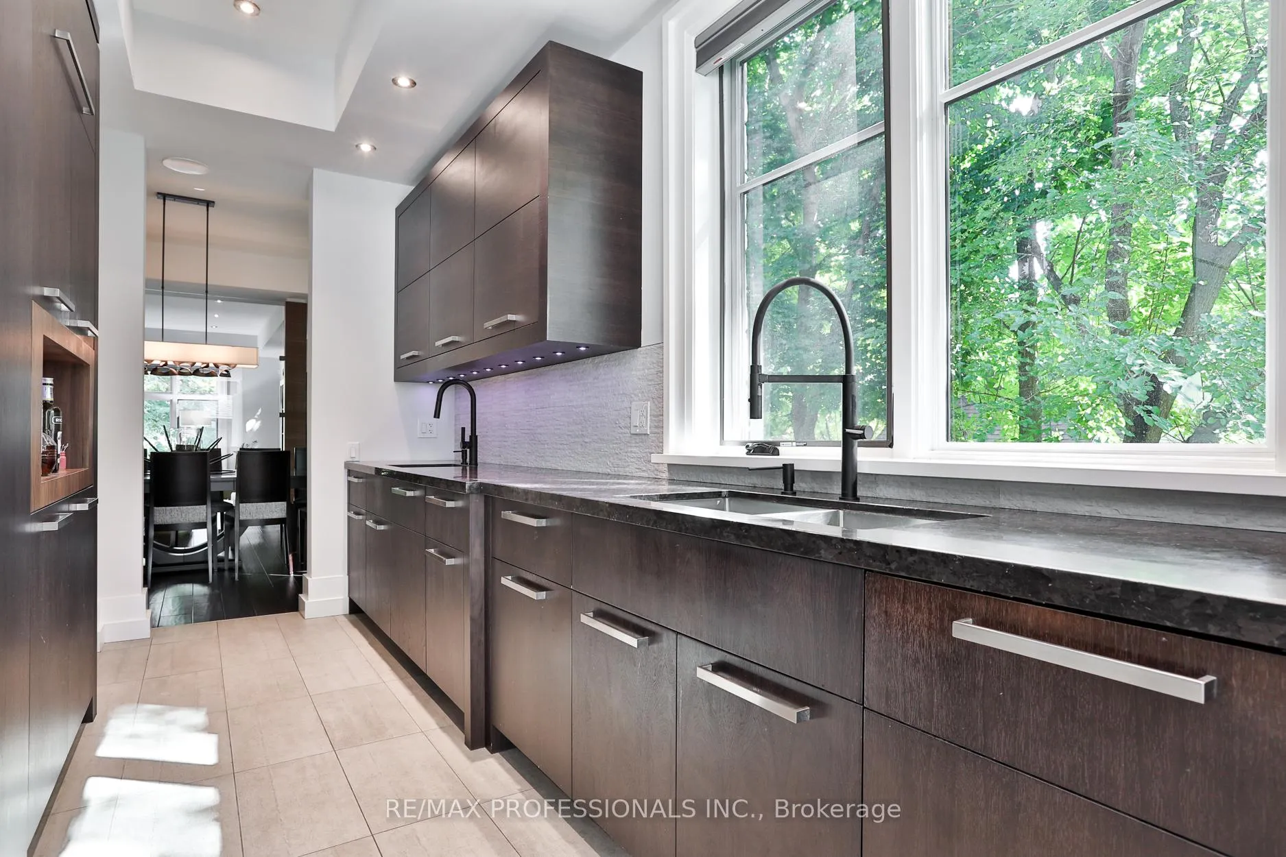 Photo 13 of 262 Maple Grove Drive, Oakville, Morrison — HOMEH