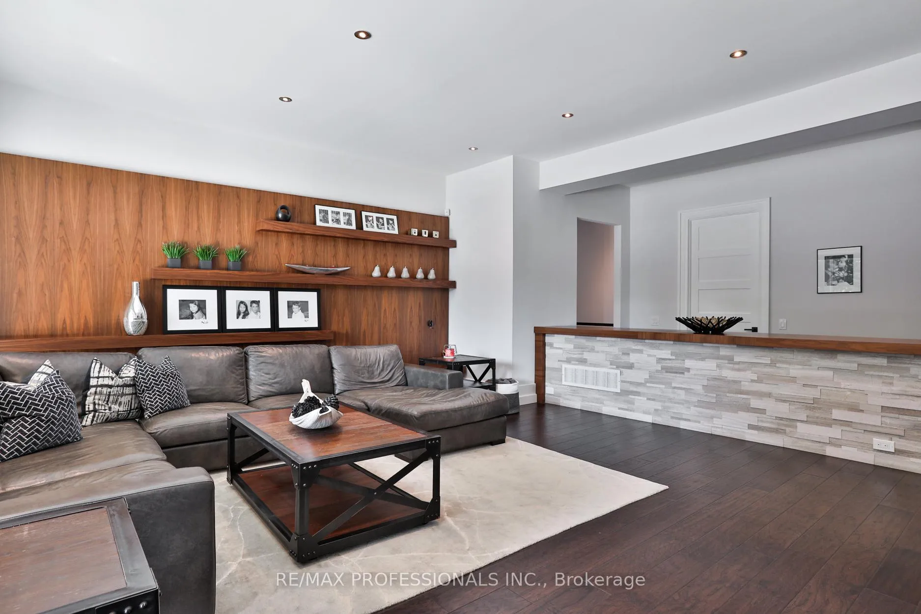 Photo 18 of 262 Maple Grove Drive, Oakville, Morrison — HOMEH