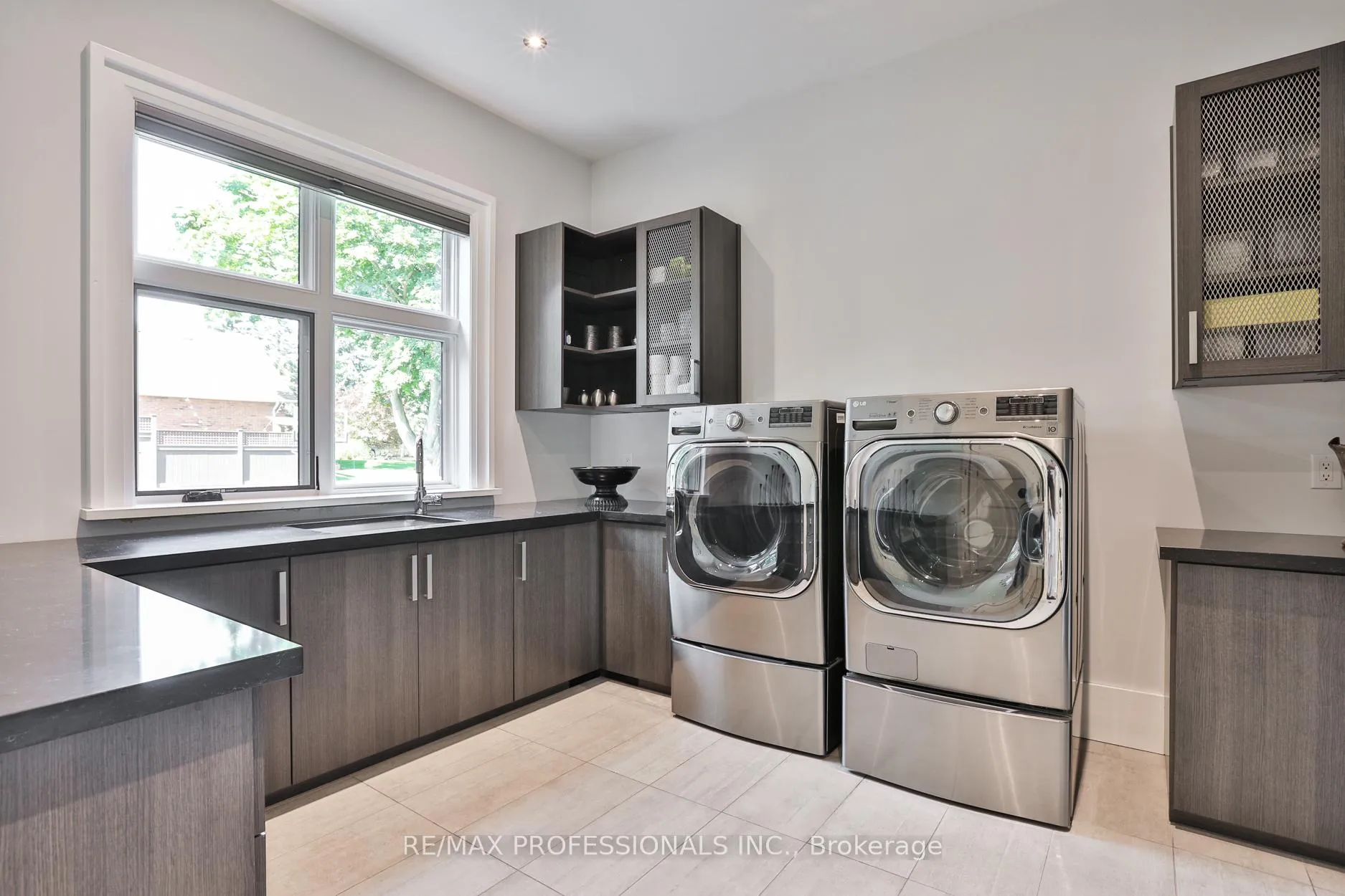 Photo 21 of 262 Maple Grove Drive, Oakville, Morrison — HOMEH
