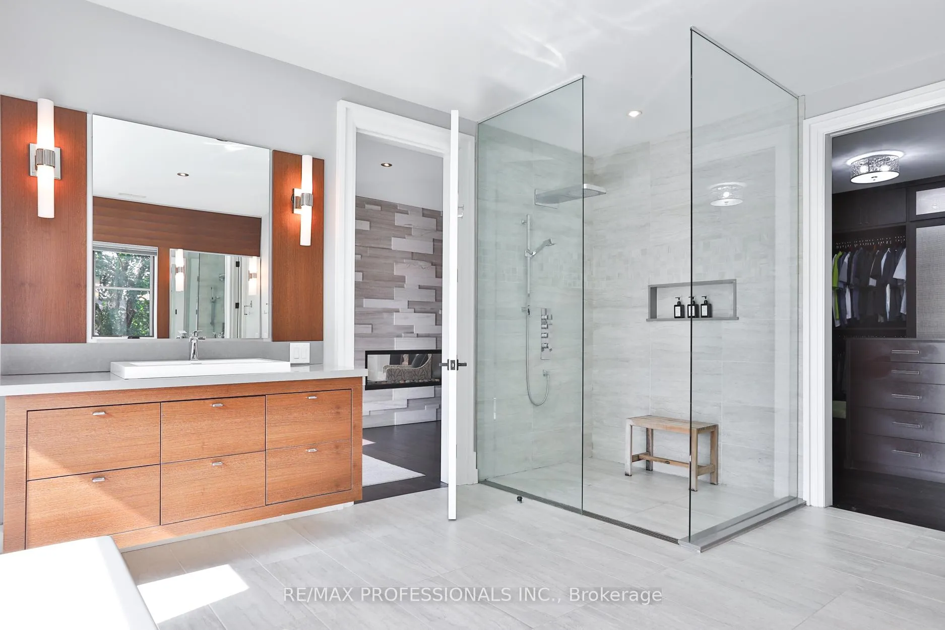 Photo 27 of 262 Maple Grove Drive, Oakville, Morrison — HOMEH