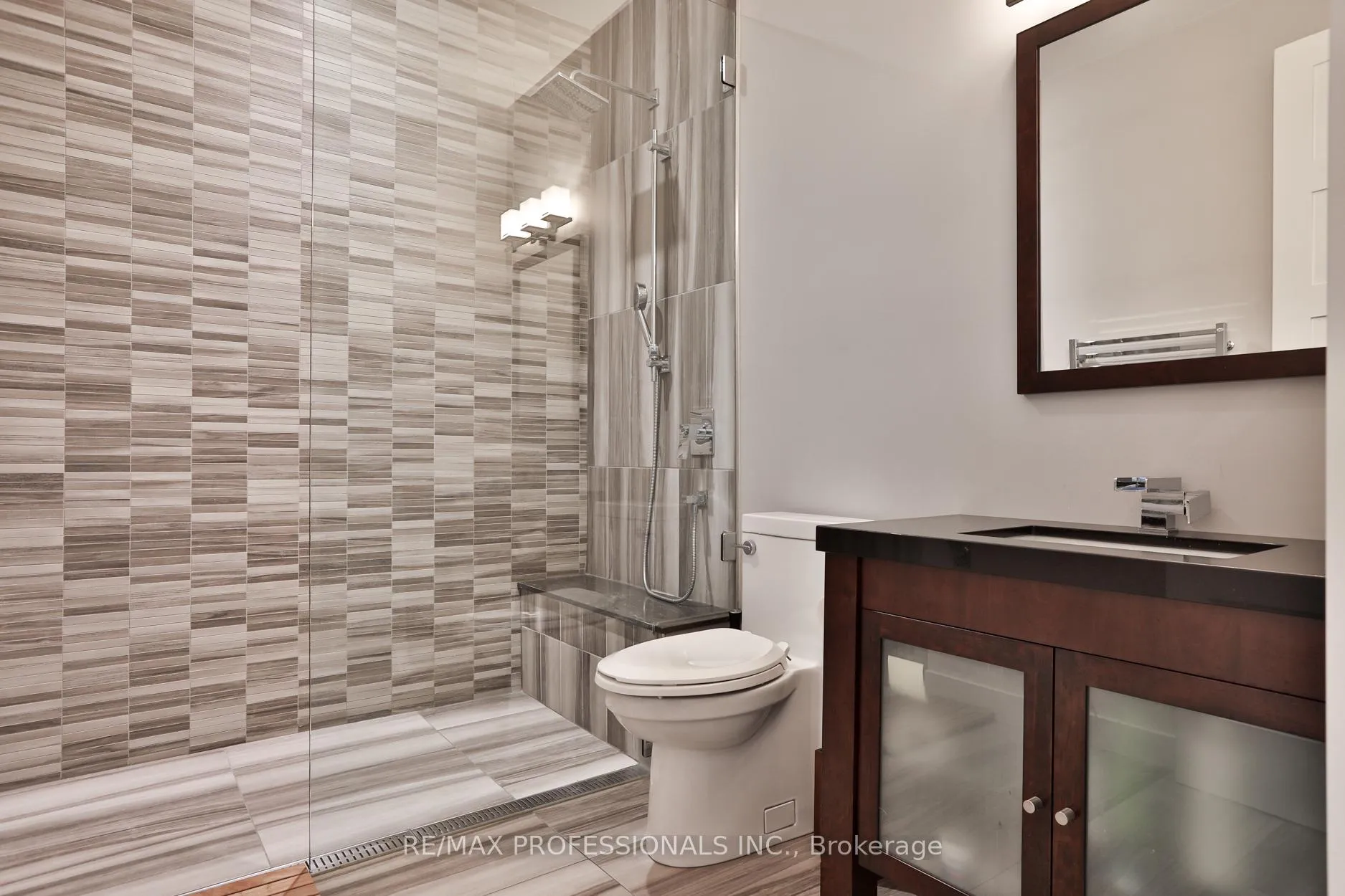Photo 31 of 262 Maple Grove Drive, Oakville, Morrison — HOMEH
