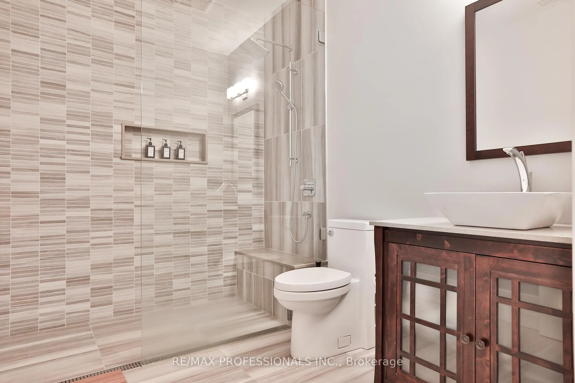 Photo 33 of 262 Maple Grove Drive, Oakville, Morrison — HOMEH