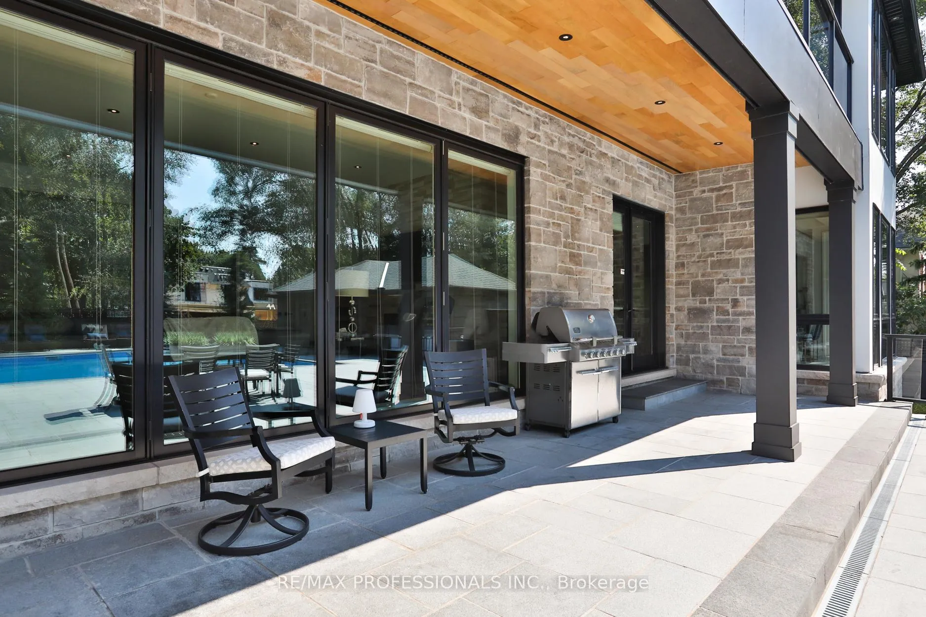 Photo 45 of 262 Maple Grove Drive, Oakville, Morrison — HOMEH