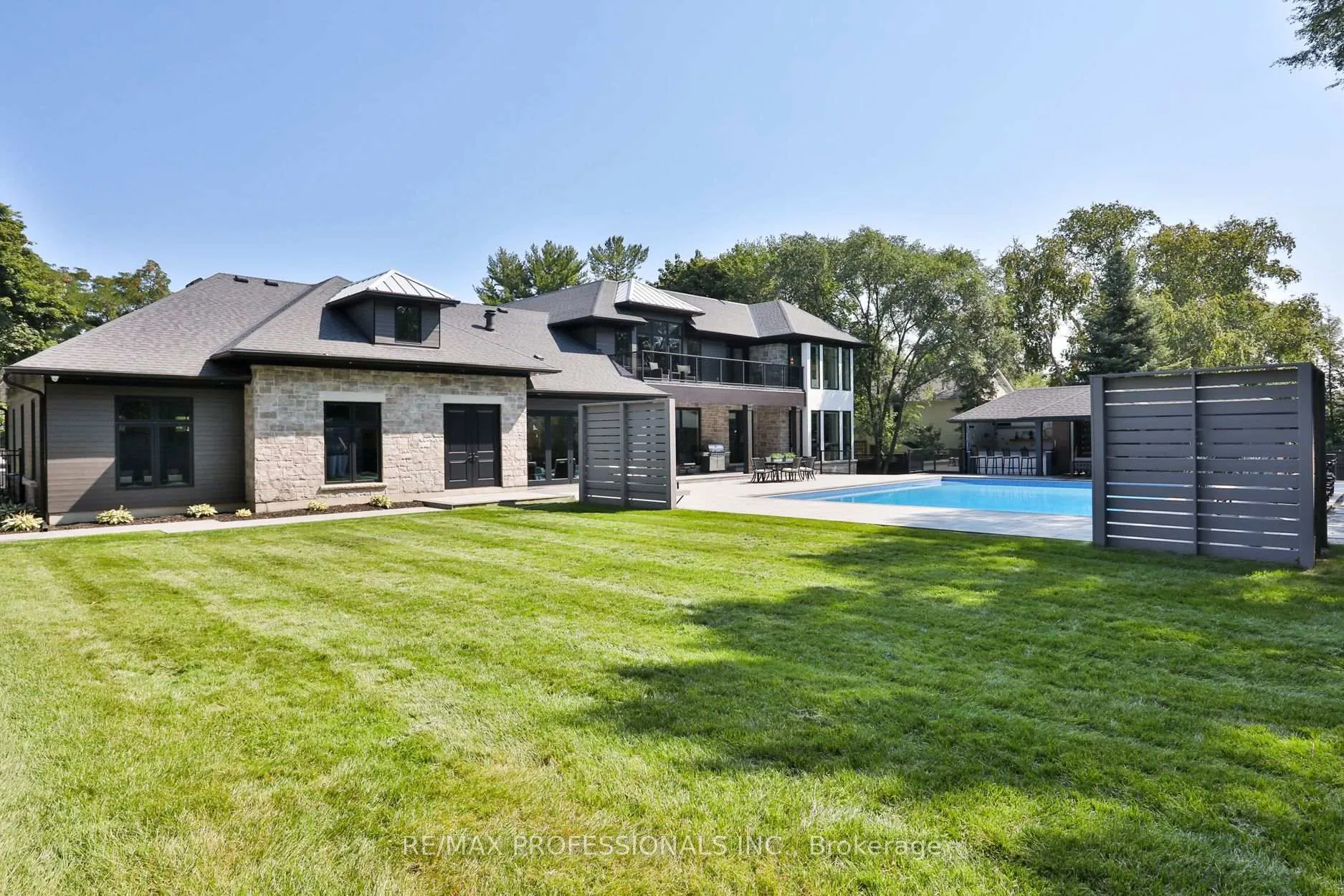 Photo 48 of 262 Maple Grove Drive, Oakville, Morrison — HOMEH
