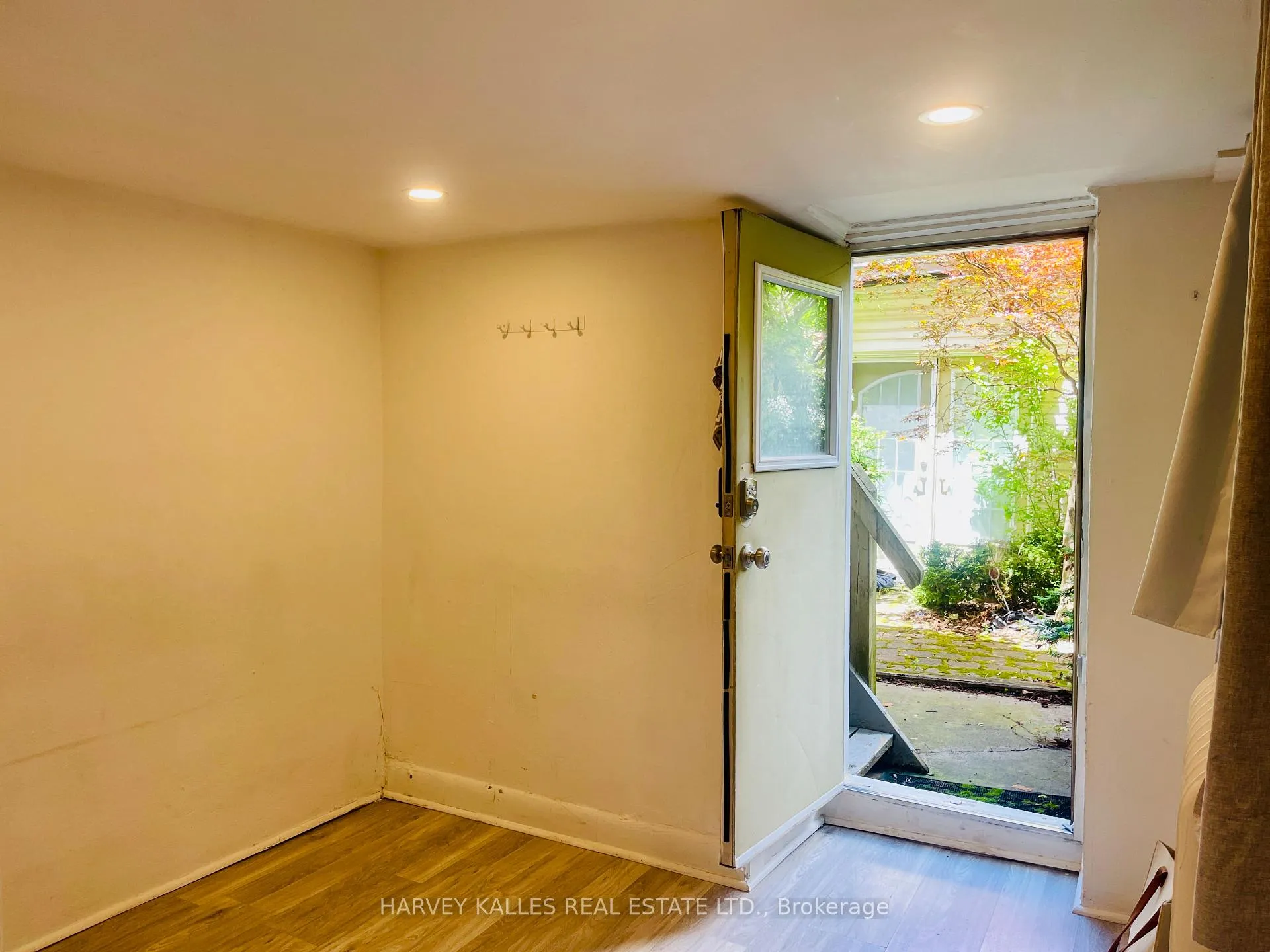 Photo 11 of Unit Basement, 218 Heath Street W, Toronto, Forest Hill South — HOMEH