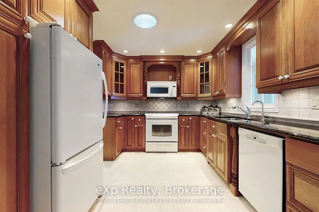 Photo 2 of Unit 401, 85 William Street N, Brockton — HOMEH