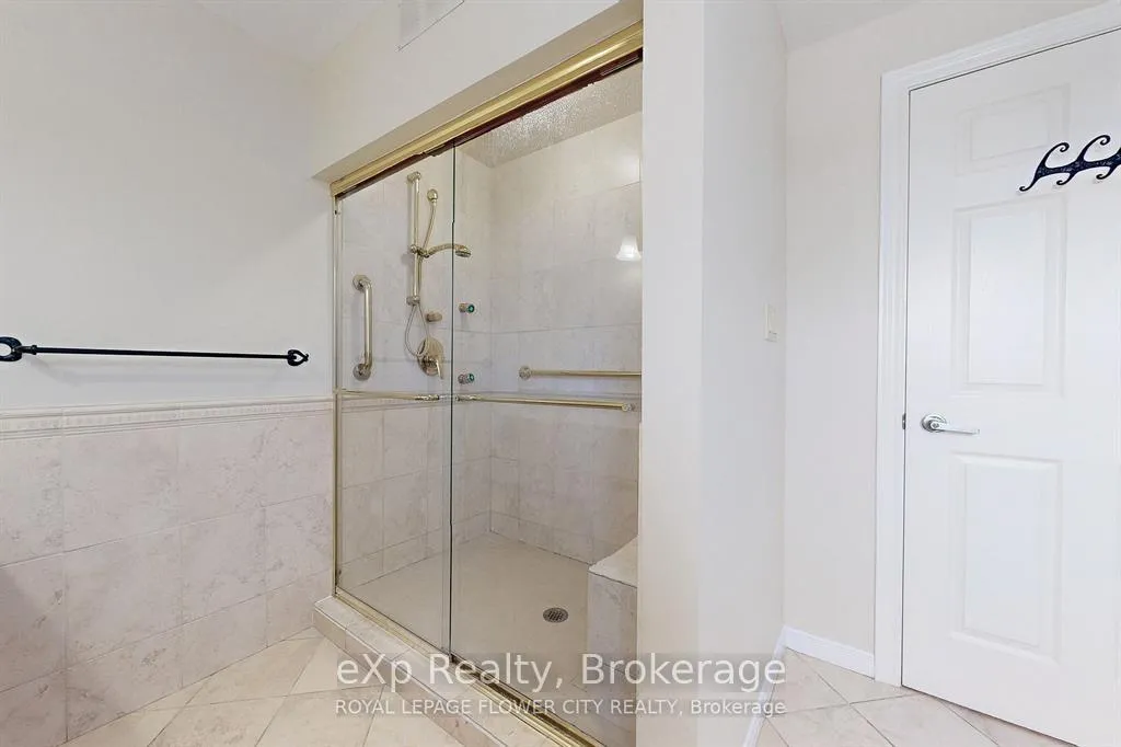 Photo 10 of Unit 401, 85 William Street N, Brockton — HOMEH