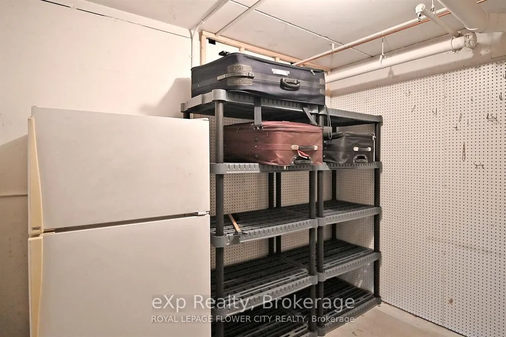 Photo 16 of Unit 401, 85 William Street N, Brockton — HOMEH