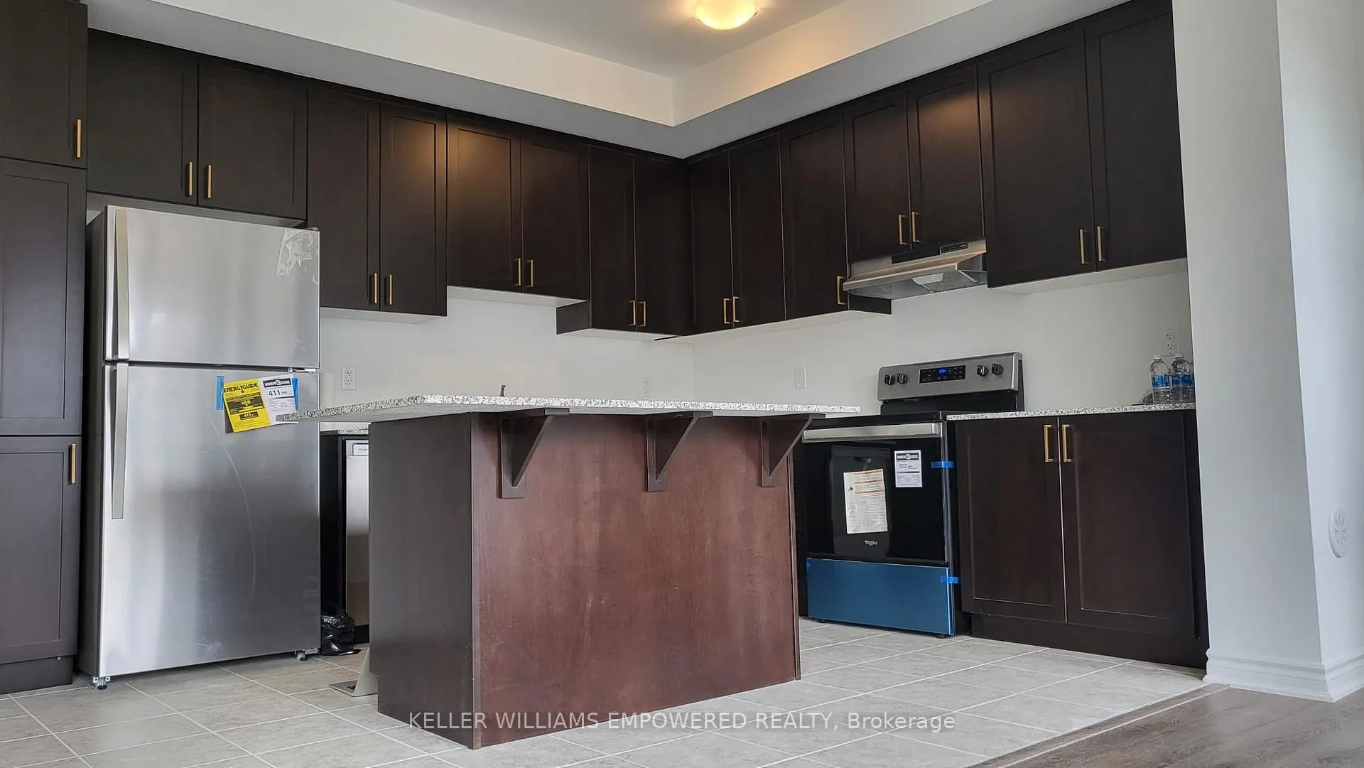 Photo 4 of 16 Melmar Street, Brampton, Northwest Brampton — HOMEH