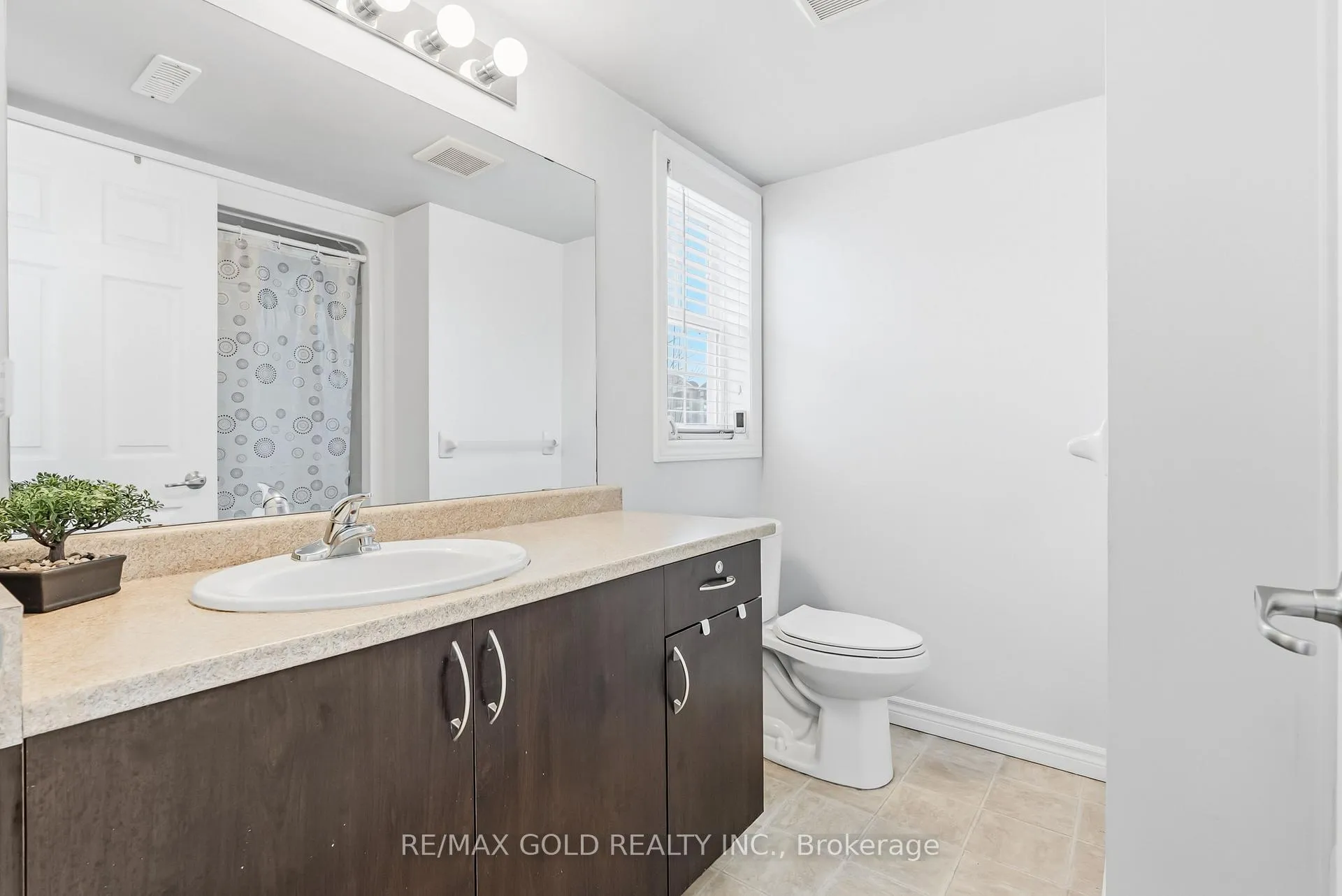 Photo 17 of Unit 202, 1340 Main Street E, Milton, Dempsey — HOMEH