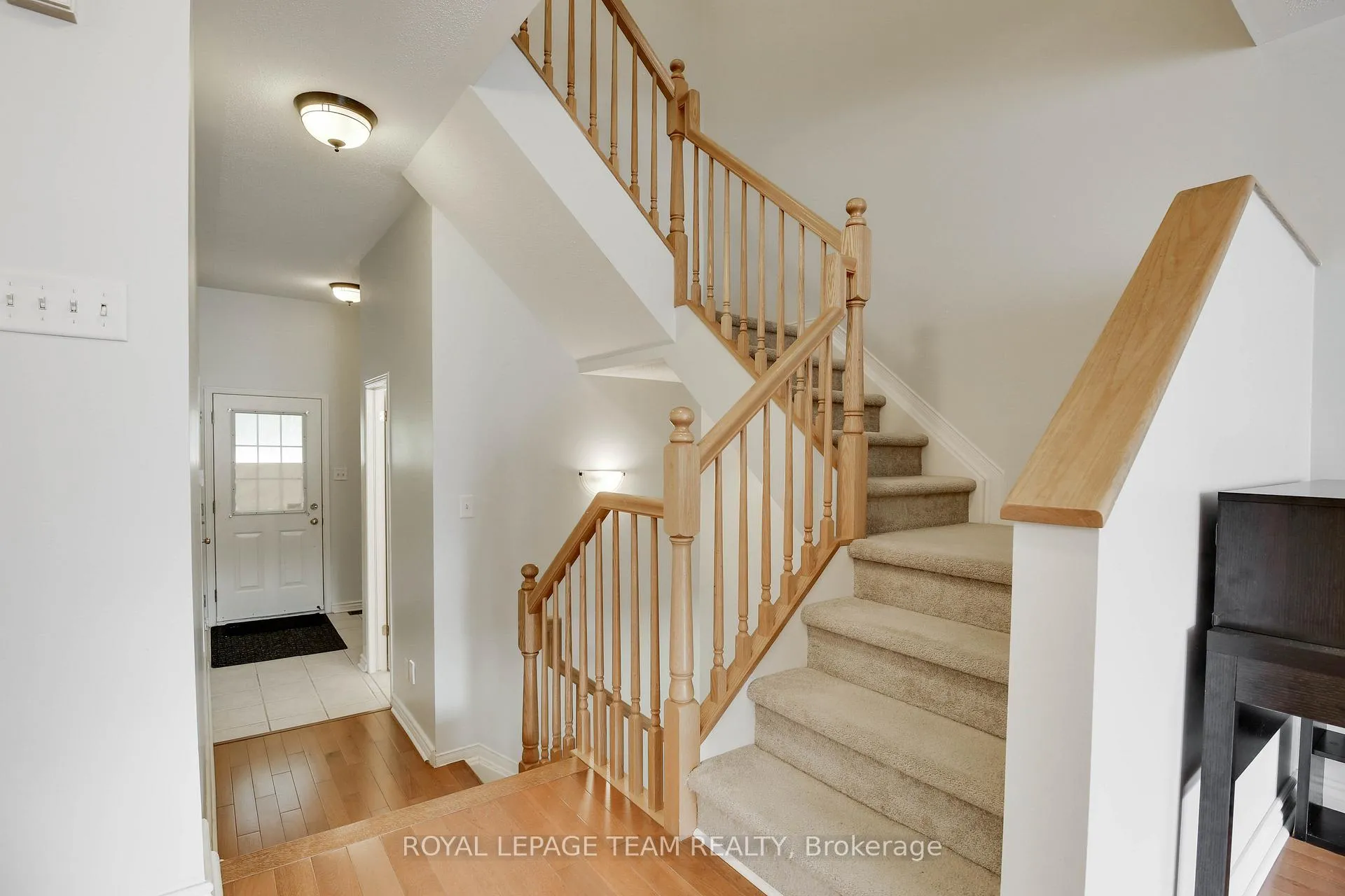 Photo 7 of 33 Scampton Drive, Ottawa, Kanata - Morgan's Grant/South March — HOMEH