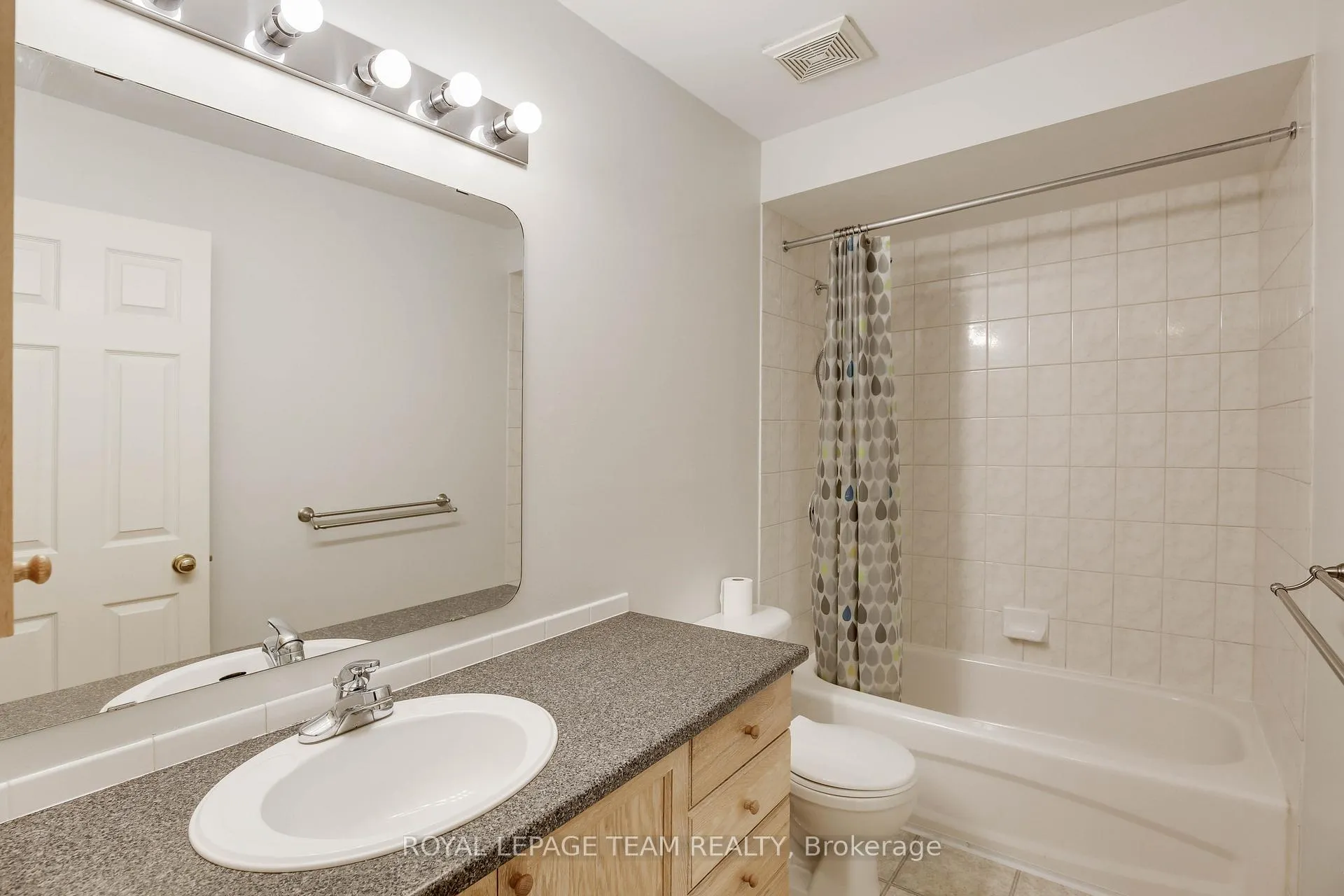 Photo 23 of 33 Scampton Drive, Ottawa, Kanata - Morgan's Grant/South March — HOMEH