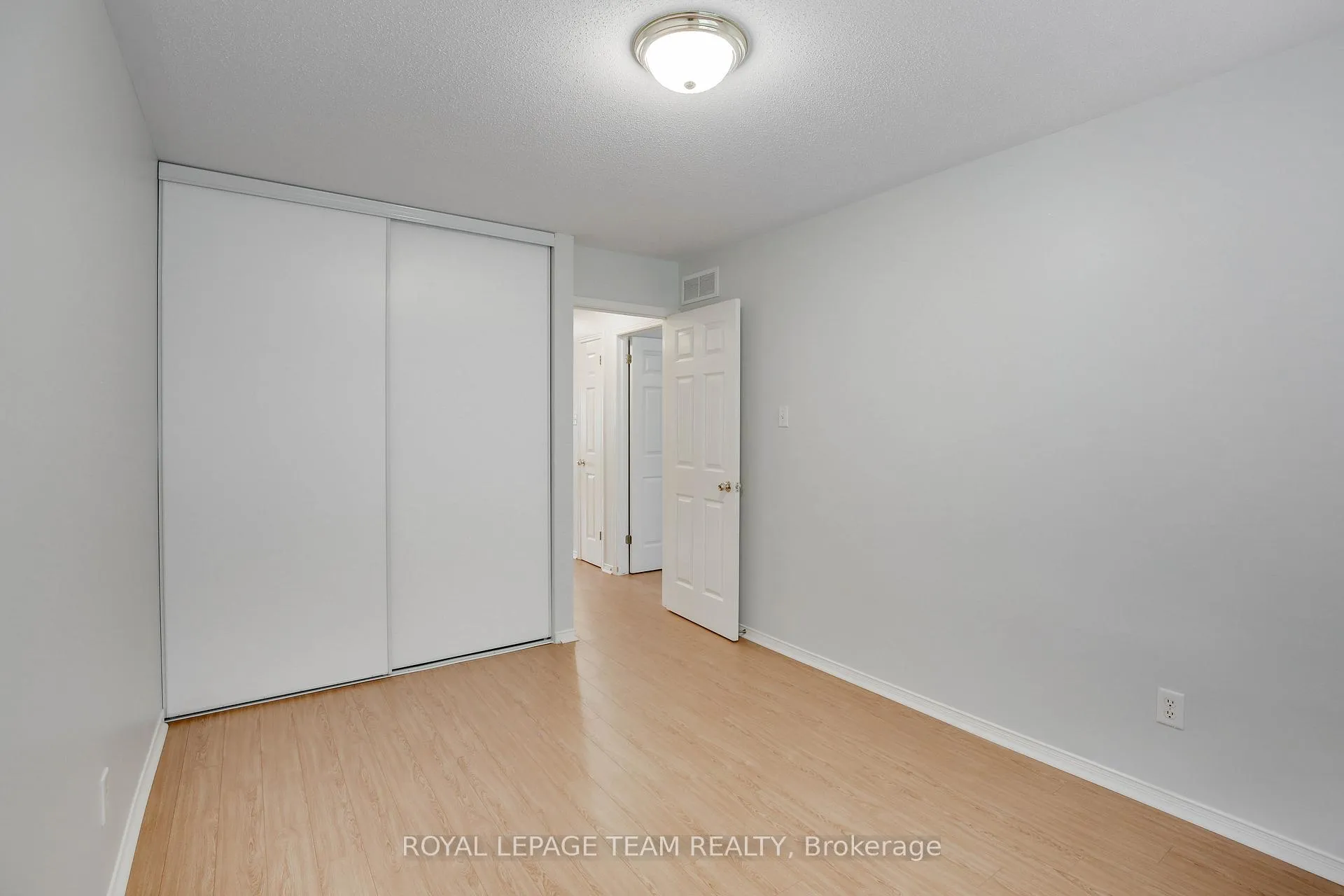 Photo 26 of 33 Scampton Drive, Ottawa, Kanata - Morgan's Grant/South March — HOMEH