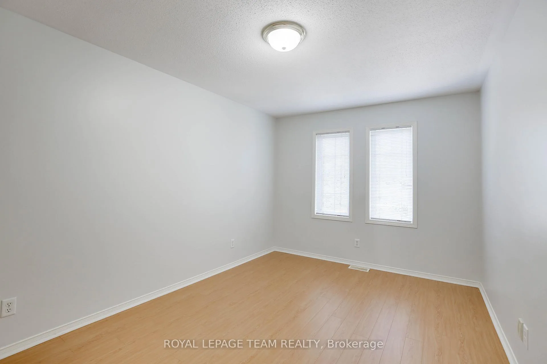 Photo 28 of 33 Scampton Drive, Ottawa, Kanata - Morgan's Grant/South March — HOMEH