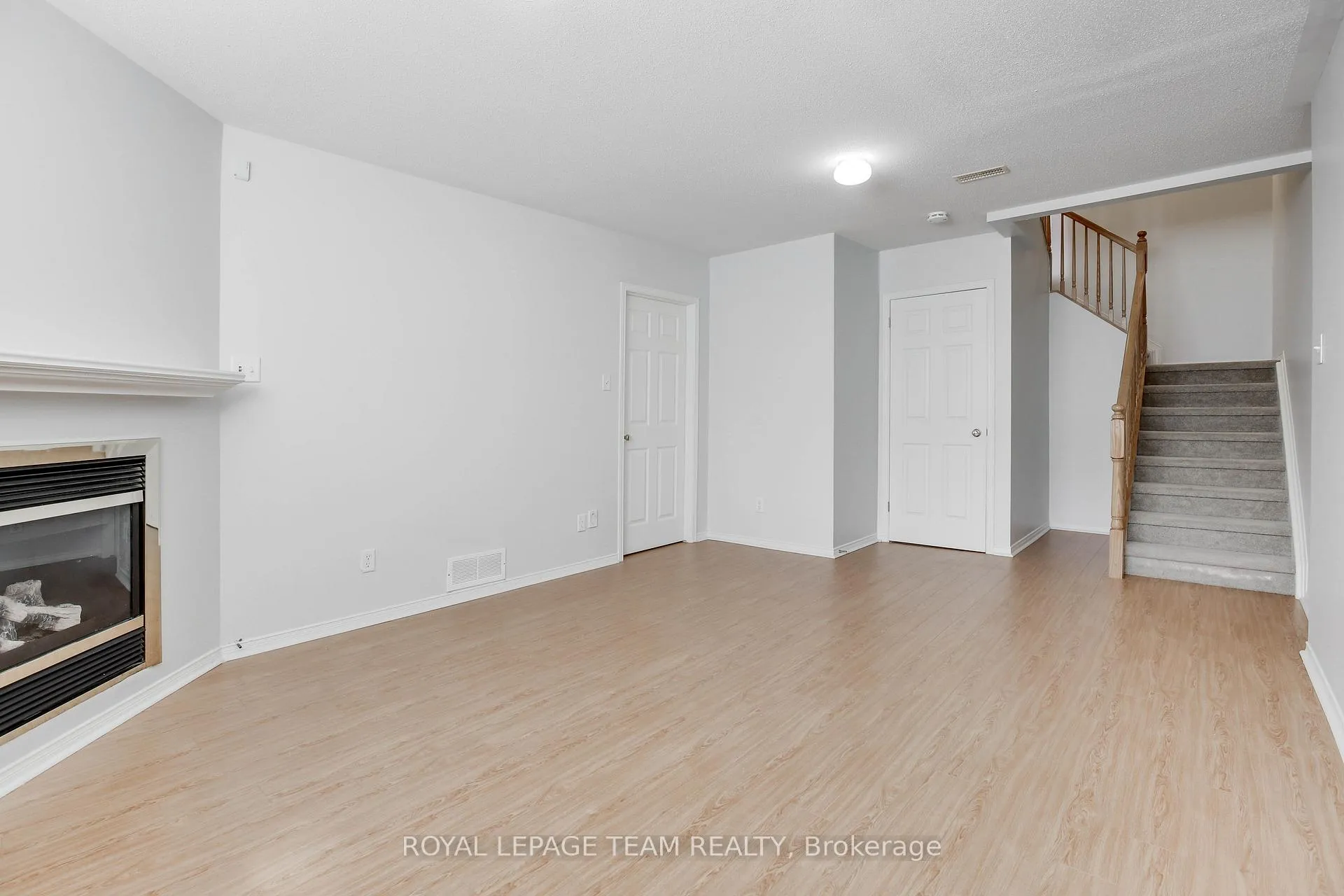 Photo 32 of 33 Scampton Drive, Ottawa, Kanata - Morgan's Grant/South March — HOMEH