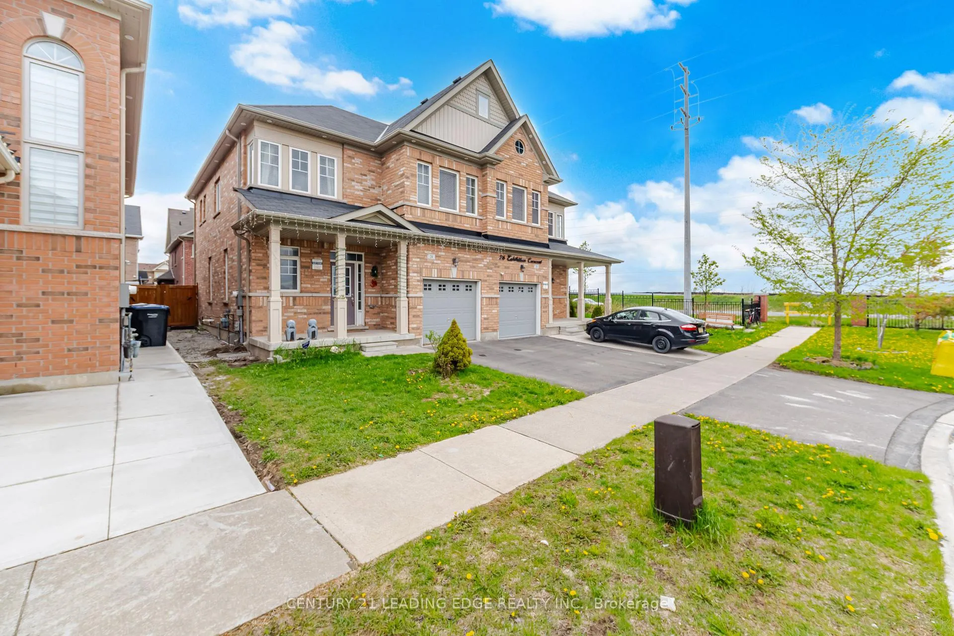 Photo 5 of 24 Exhibition Crescent, Brampton, Northwest Brampton — HOMEH