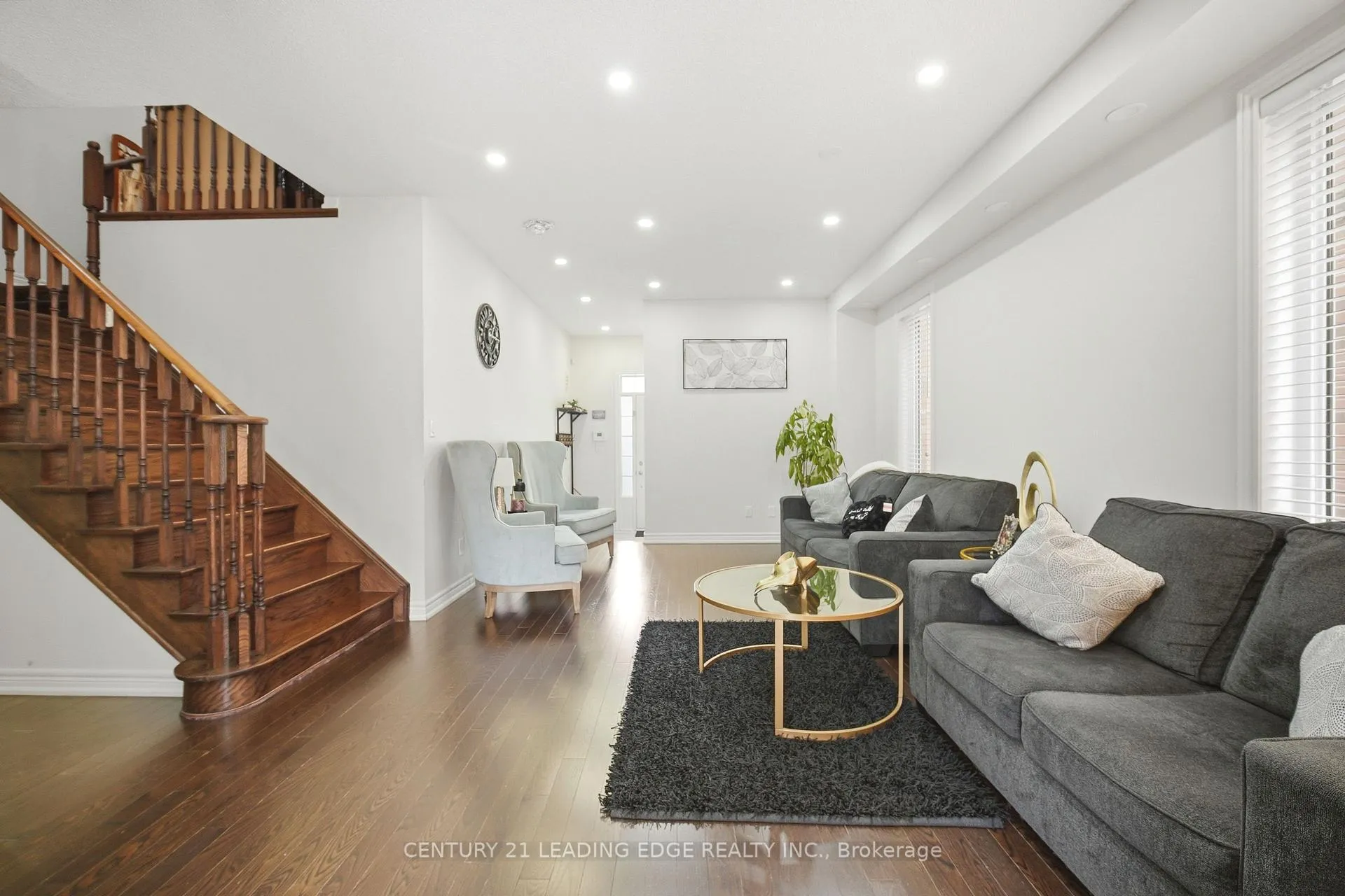 Photo 11 of 24 Exhibition Crescent, Brampton, Northwest Brampton — HOMEH