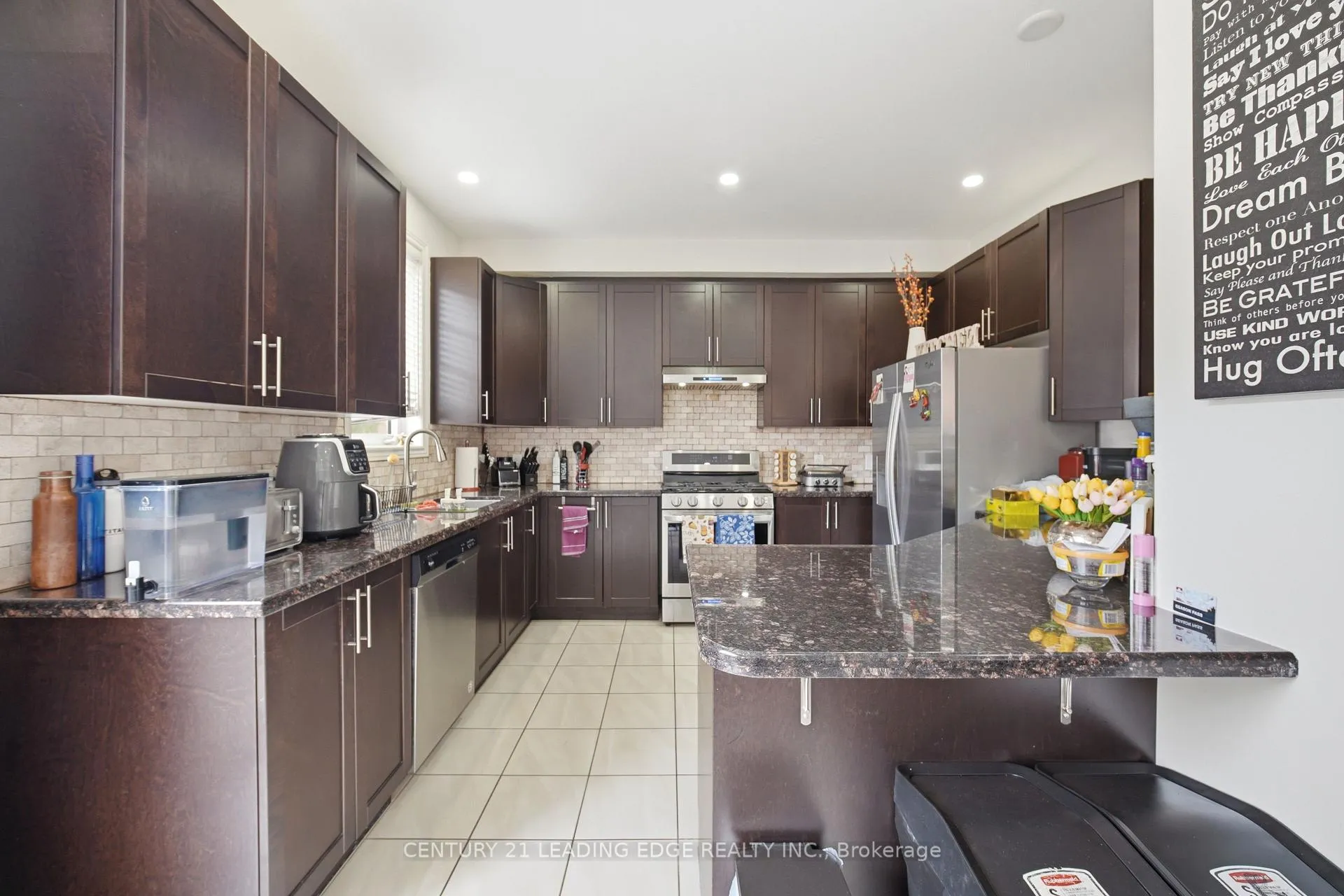 Photo 15 of 24 Exhibition Crescent, Brampton, Northwest Brampton — HOMEH