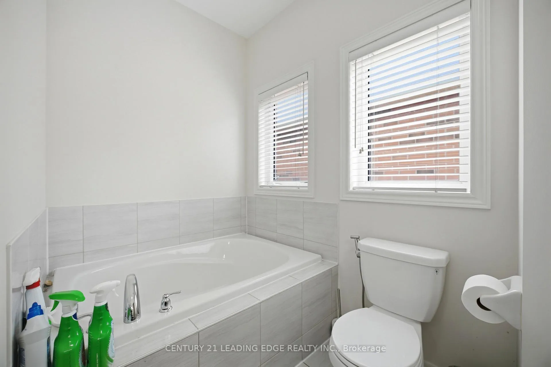 Photo 25 of 24 Exhibition Crescent, Brampton, Northwest Brampton — HOMEH
