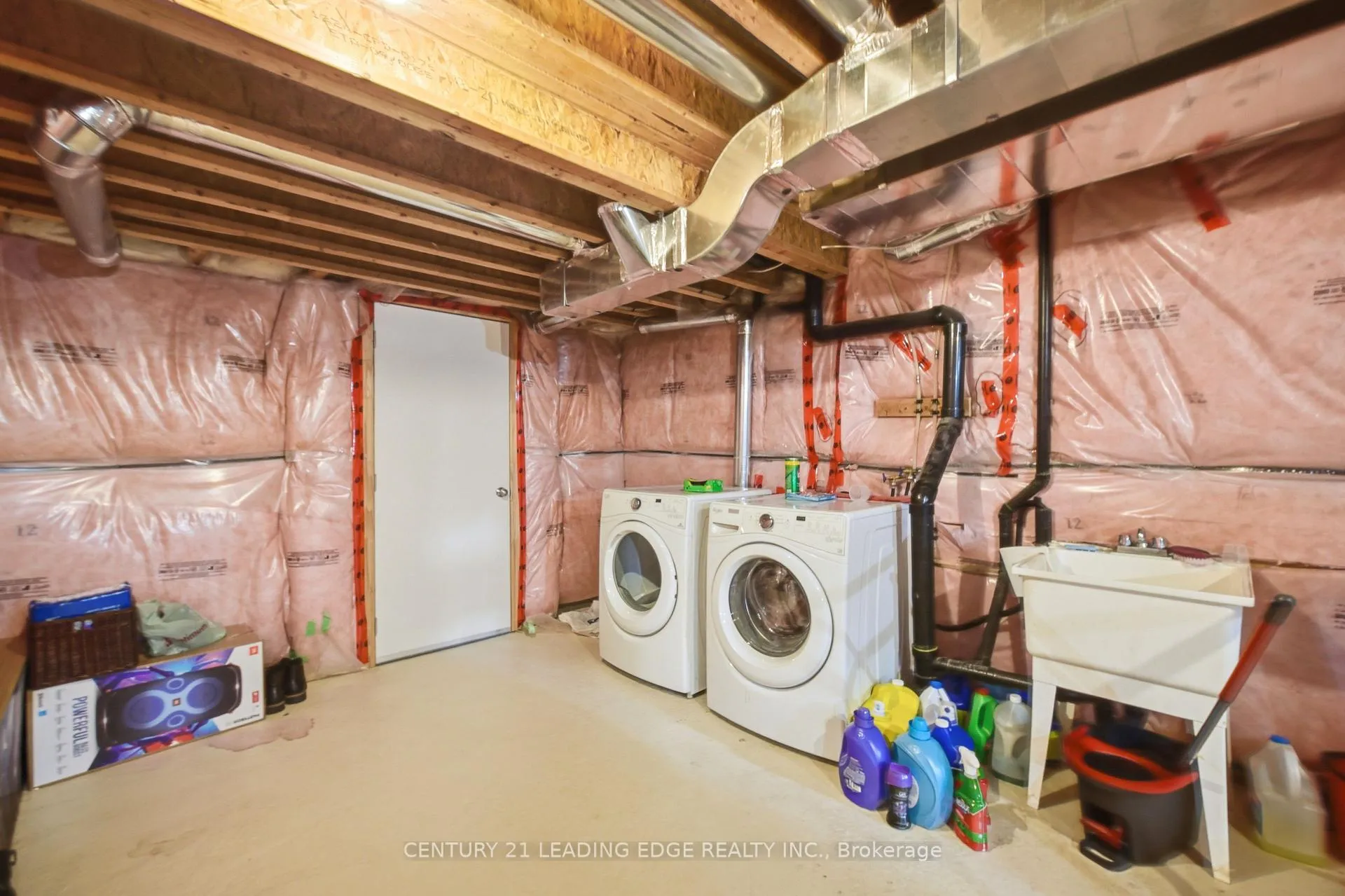 Photo 33 of 24 Exhibition Crescent, Brampton, Northwest Brampton — HOMEH