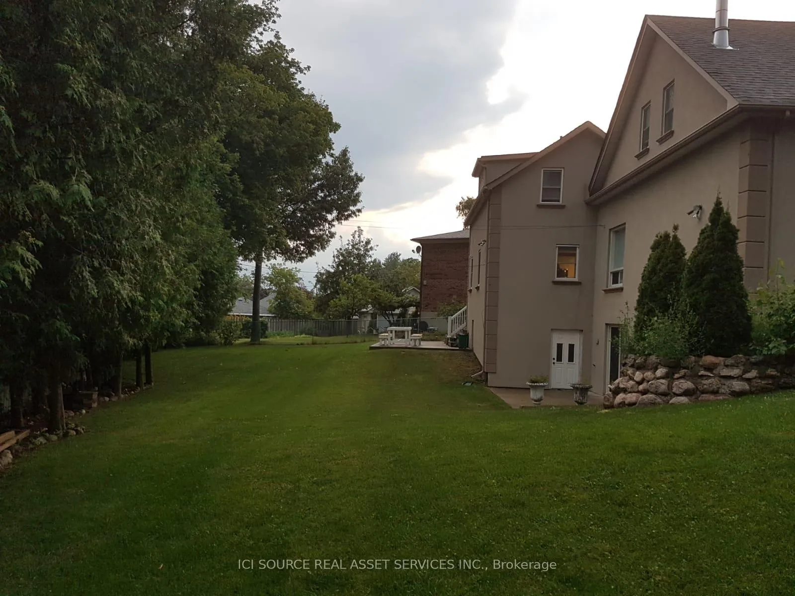 Photo 2 of 12 Iondale Place, Scarborough, Ionview — HOMEH