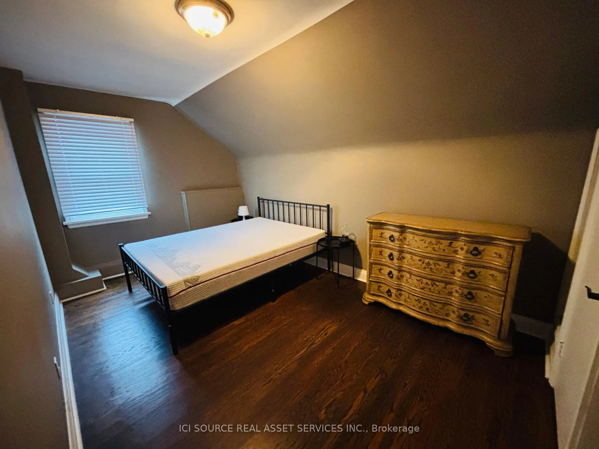 Photo 8 of 12 Iondale Place, Scarborough, Ionview — HOMEH
