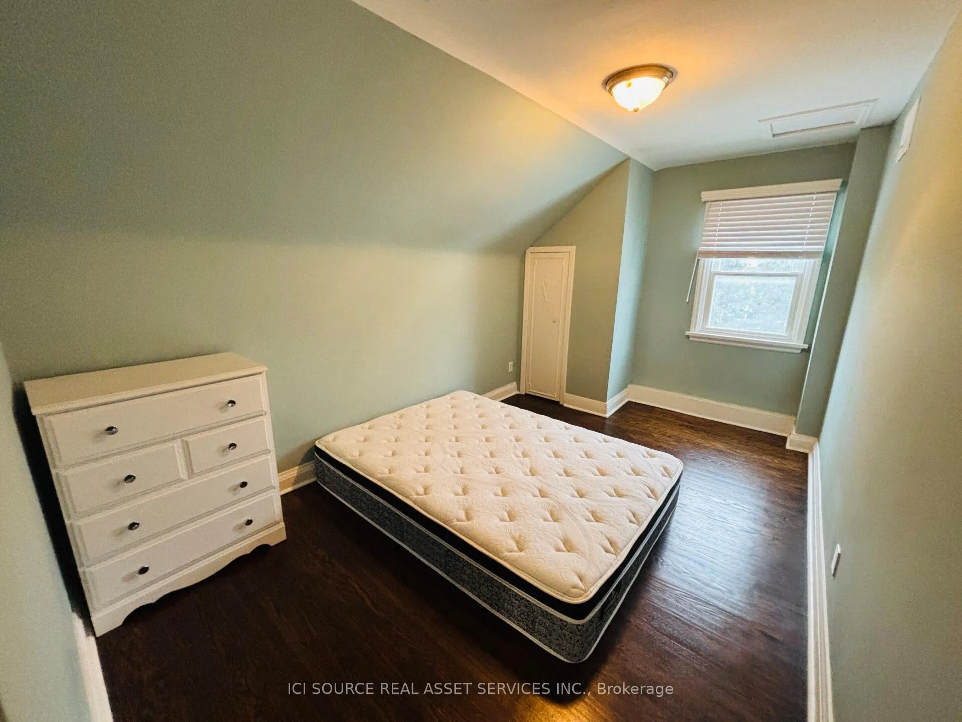 Photo 10 of 12 Iondale Place, Scarborough, Ionview — HOMEH