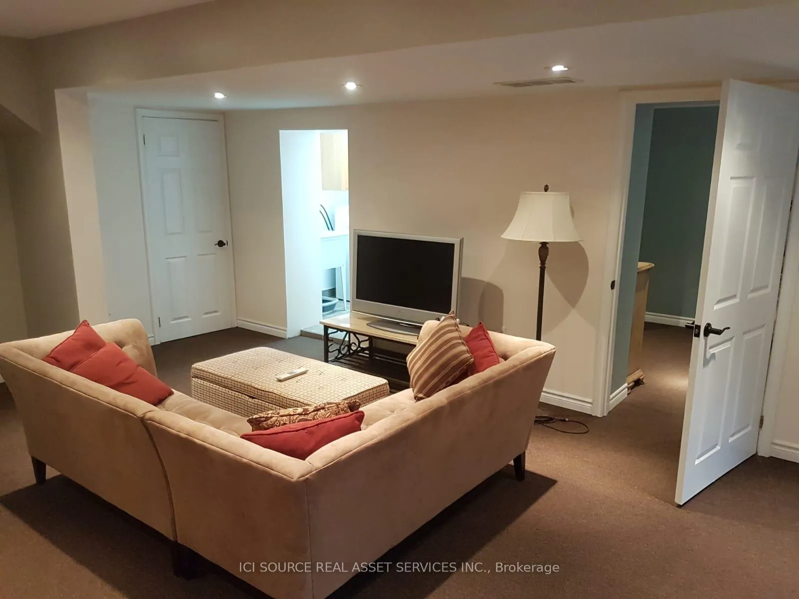 Photo 15 of 12 Iondale Place, Scarborough, Ionview — HOMEH