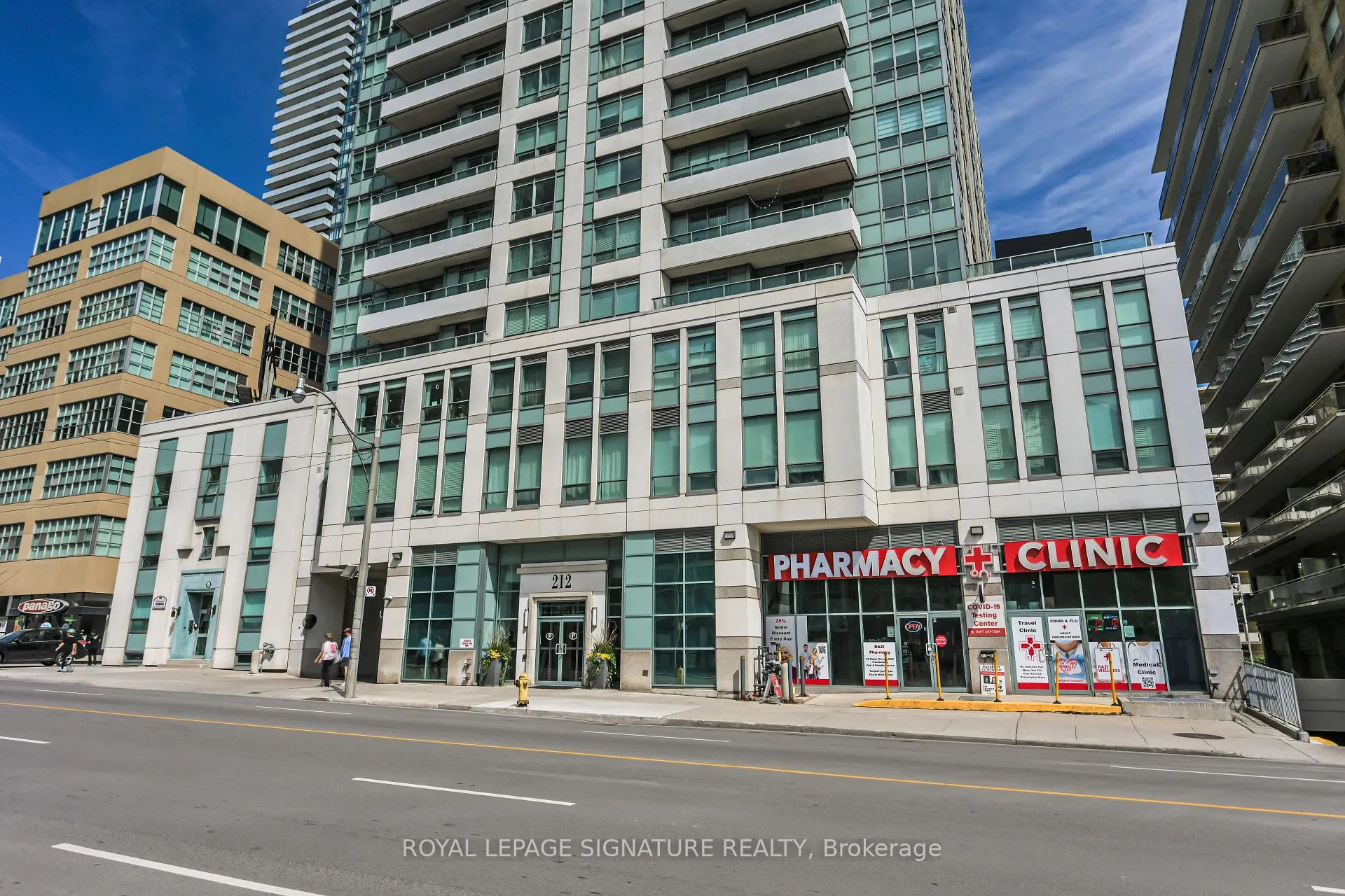 Photo 3 of Unit 1907, 212 Eglinton Avenue E, Toronto, Mount Pleasant West — HOMEH