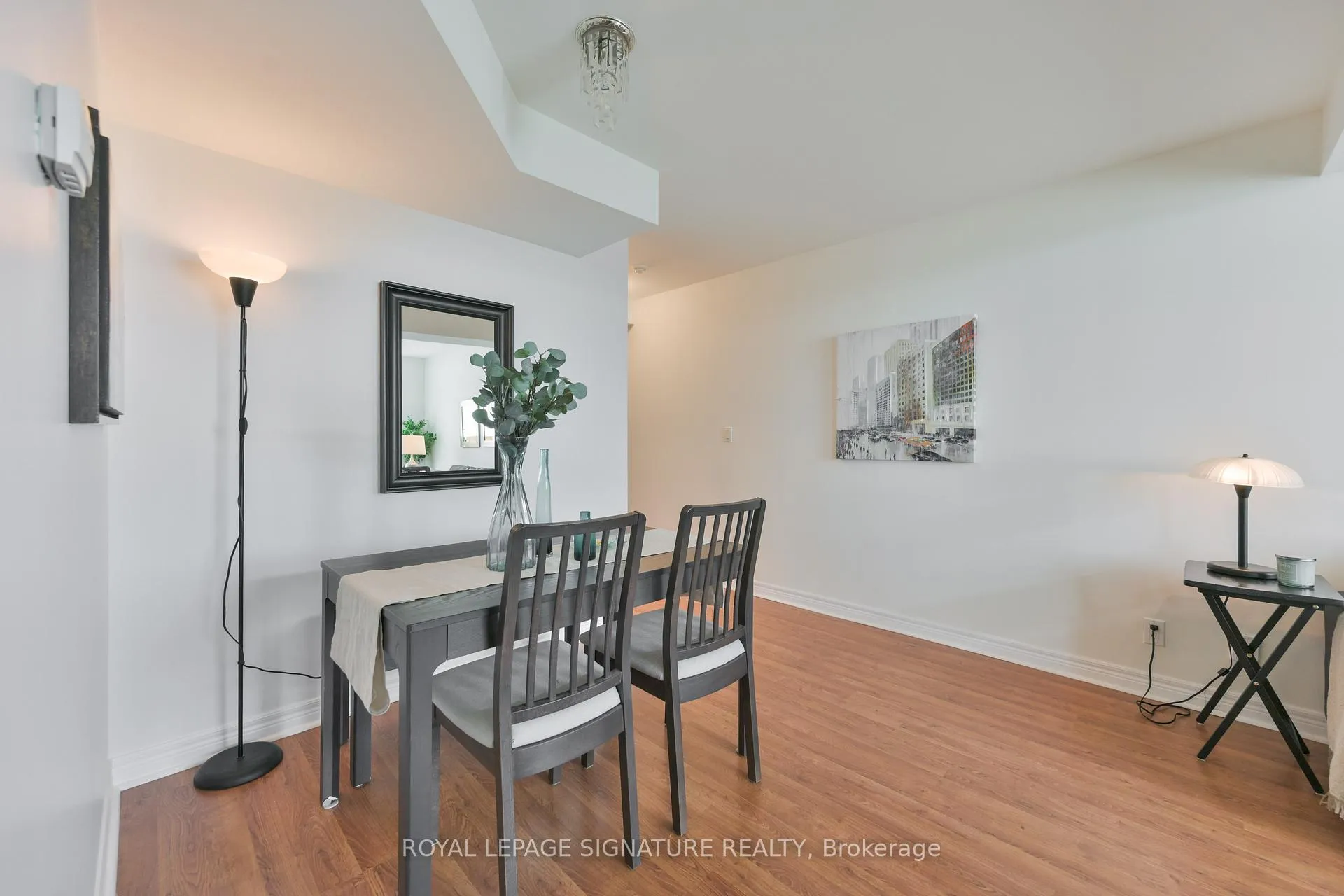 Photo 8 of Unit 1907, 212 Eglinton Avenue E, Toronto, Mount Pleasant West — HOMEH