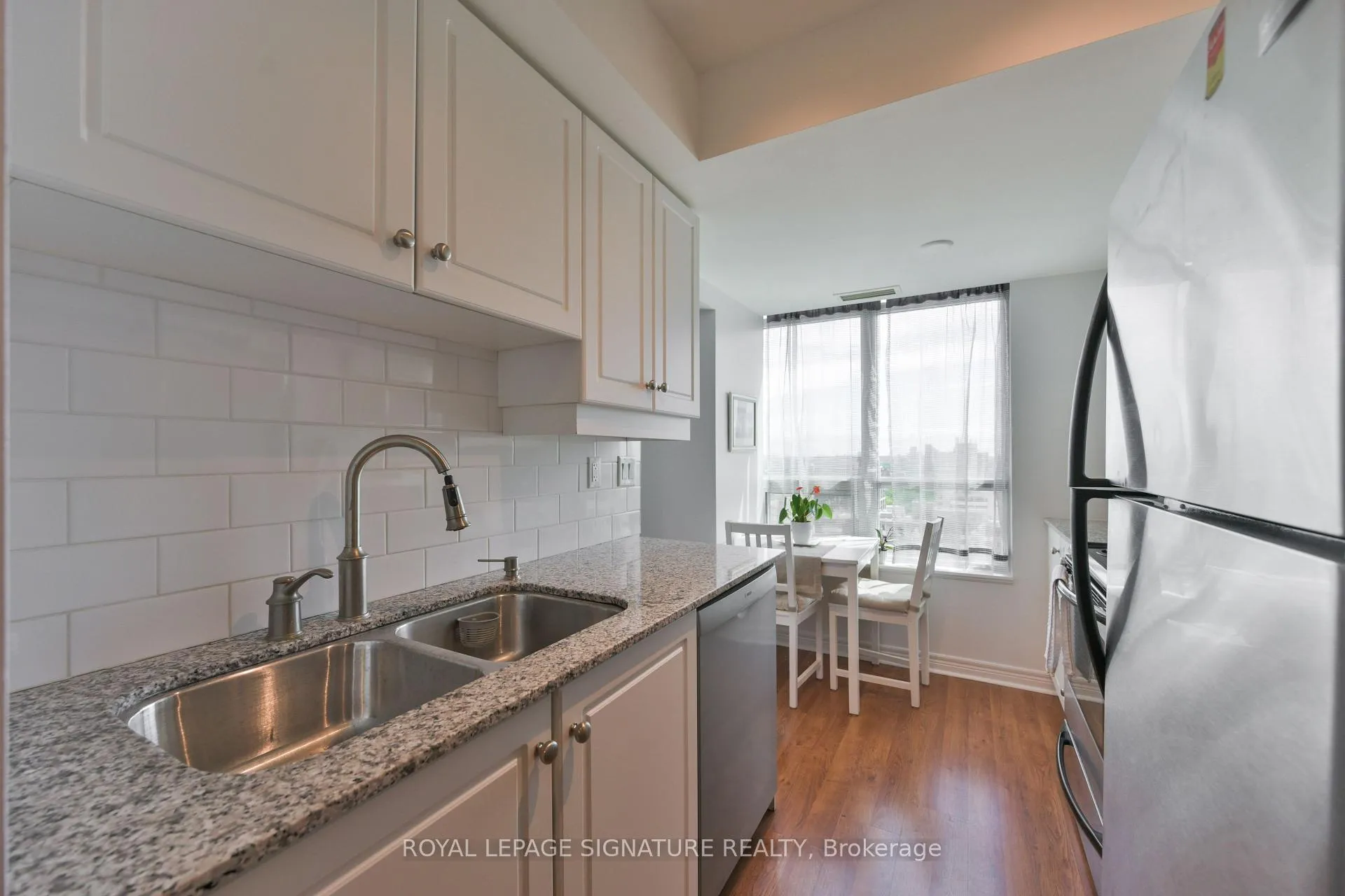 Photo 12 of Unit 1907, 212 Eglinton Avenue E, Toronto, Mount Pleasant West — HOMEH