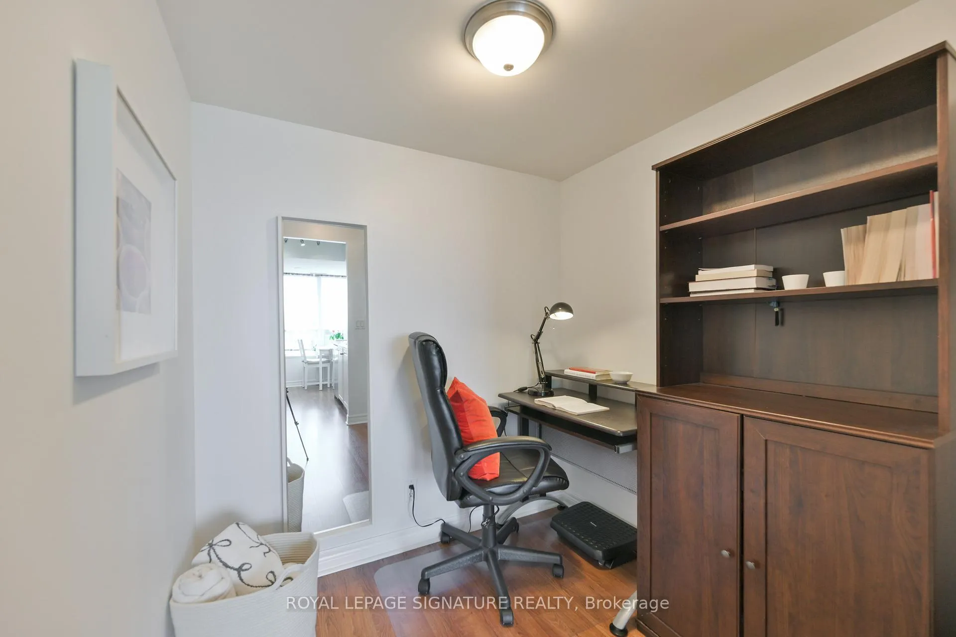 Photo 15 of Unit 1907, 212 Eglinton Avenue E, Toronto, Mount Pleasant West — HOMEH
