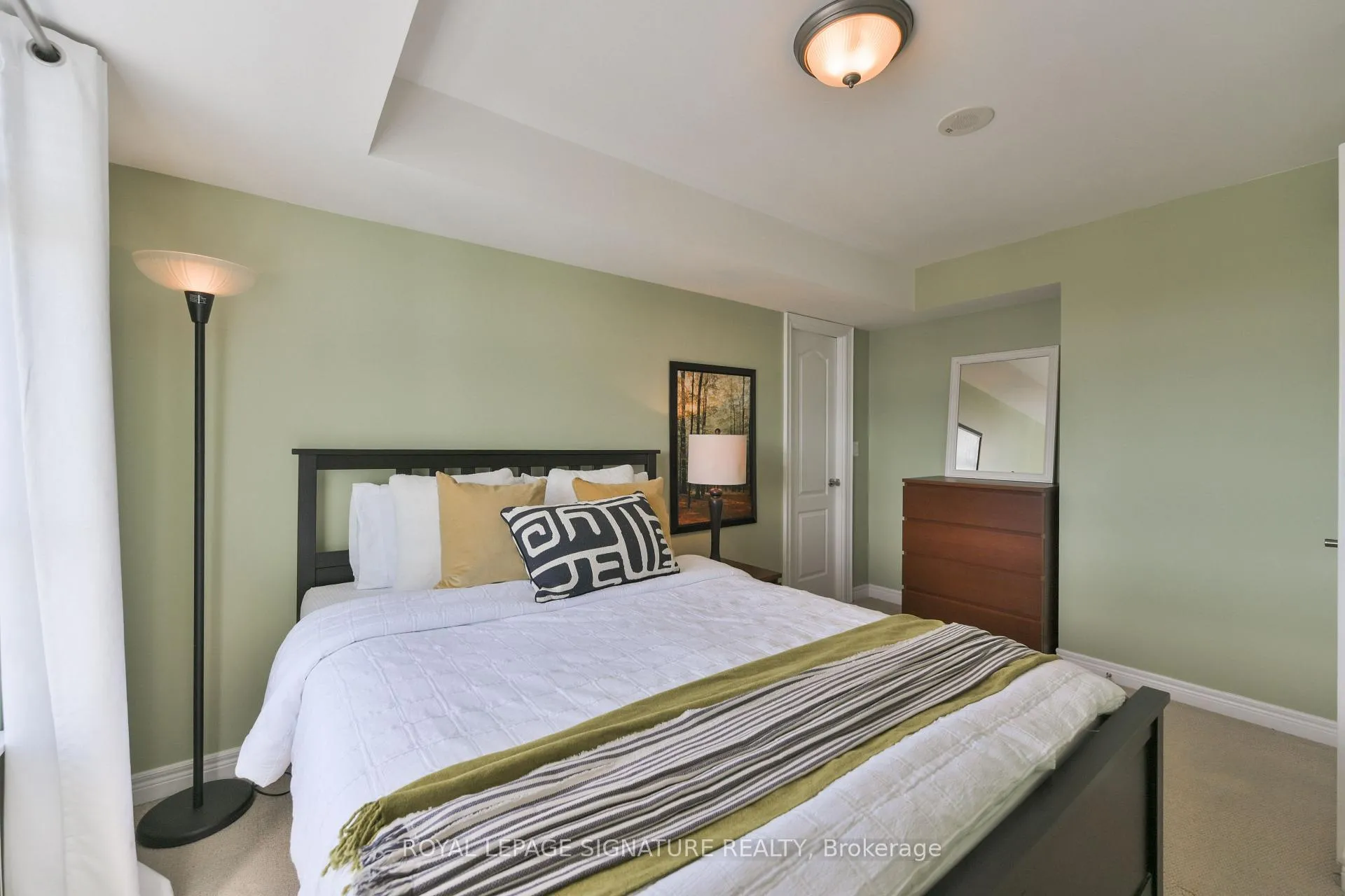 Photo 17 of Unit 1907, 212 Eglinton Avenue E, Toronto, Mount Pleasant West — HOMEH