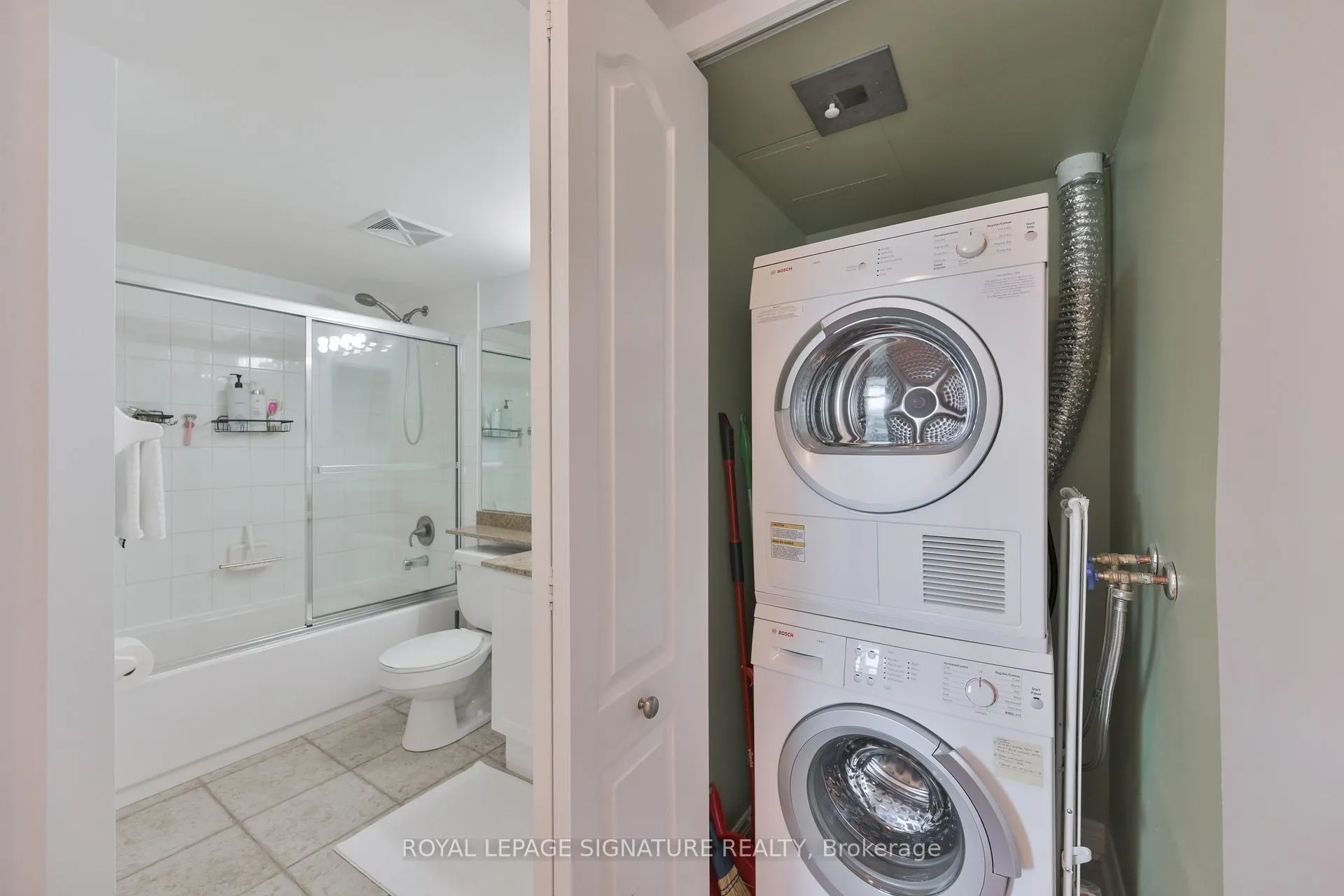 Photo 19 of Unit 1907, 212 Eglinton Avenue E, Toronto, Mount Pleasant West — HOMEH