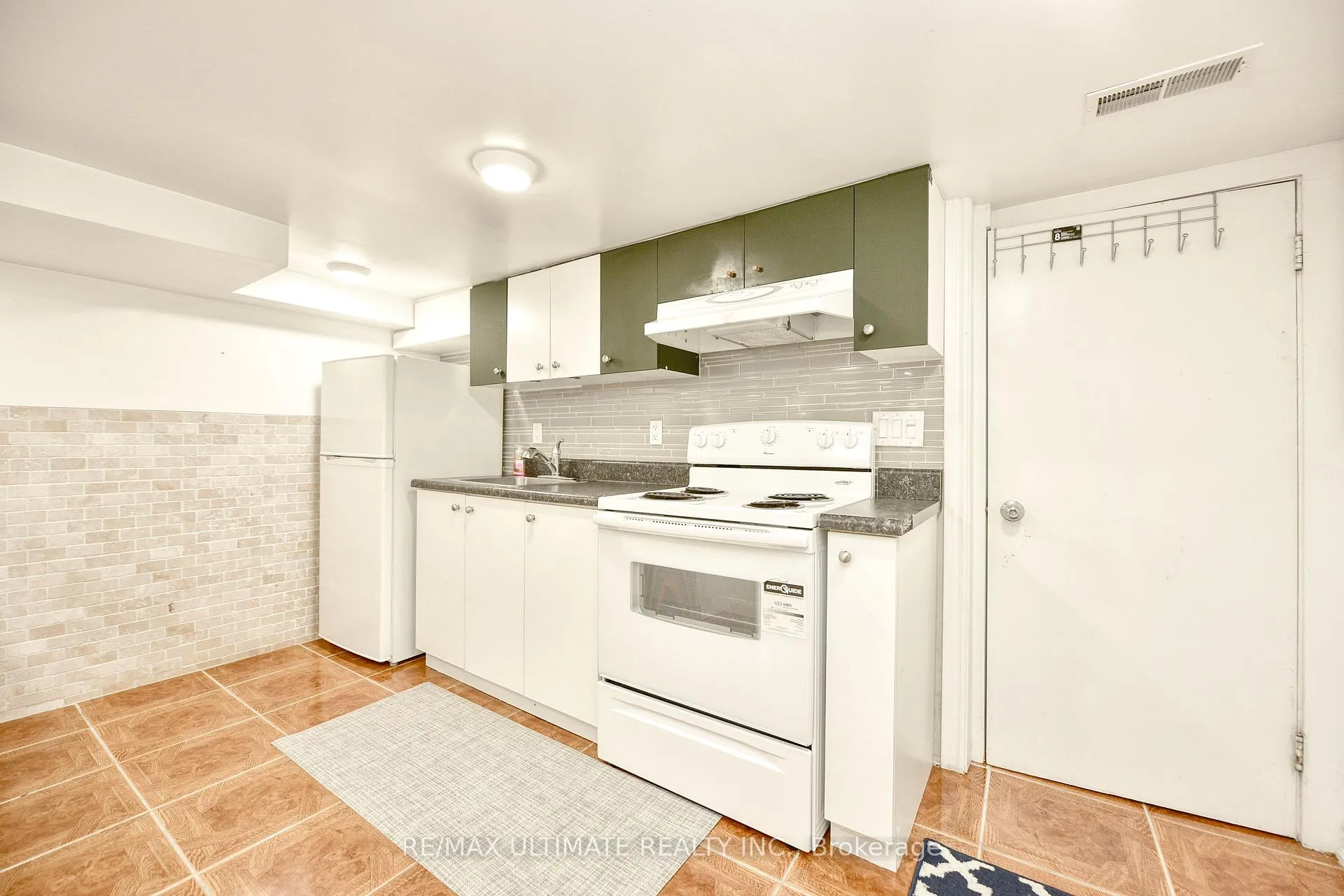 Photo 3 of Unit Basement, 433 Symington Avenue, Toronto, Weston-Pellam Park — HOMEH