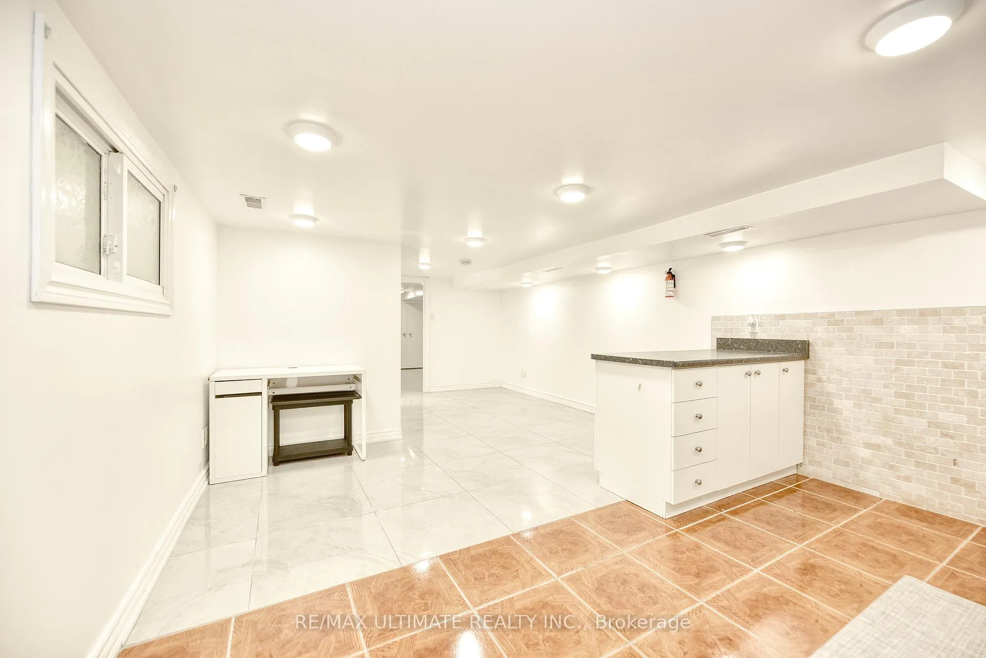Photo 5 of Unit Basement, 433 Symington Avenue, Toronto, Weston-Pellam Park — HOMEH