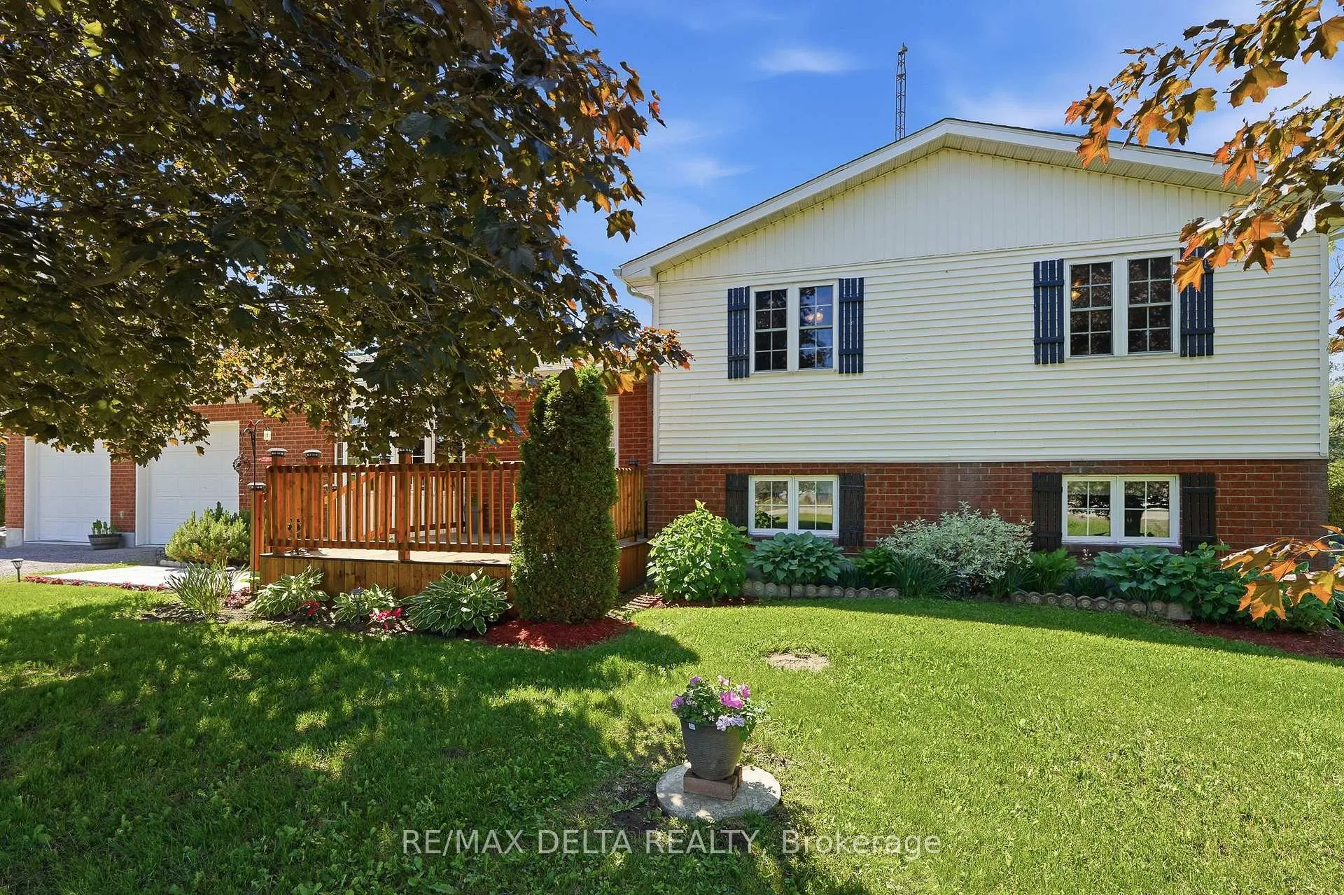 Photo 1 of 1051 Aberdeen Road W, Champlain, Champlain Twp — HOMEH