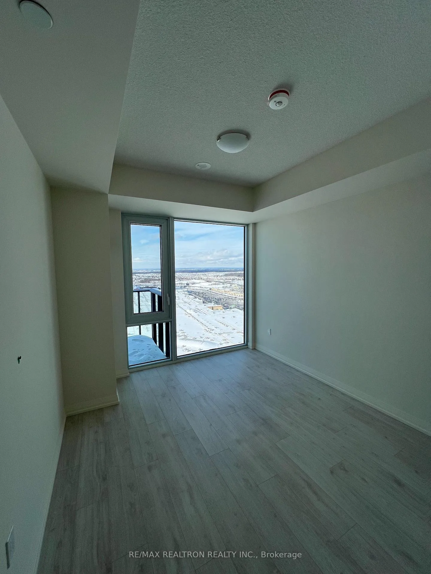 Photo 10 of Unit 2607, 27 Korda Gate, Vaughan, Vellore Village — HOMEH