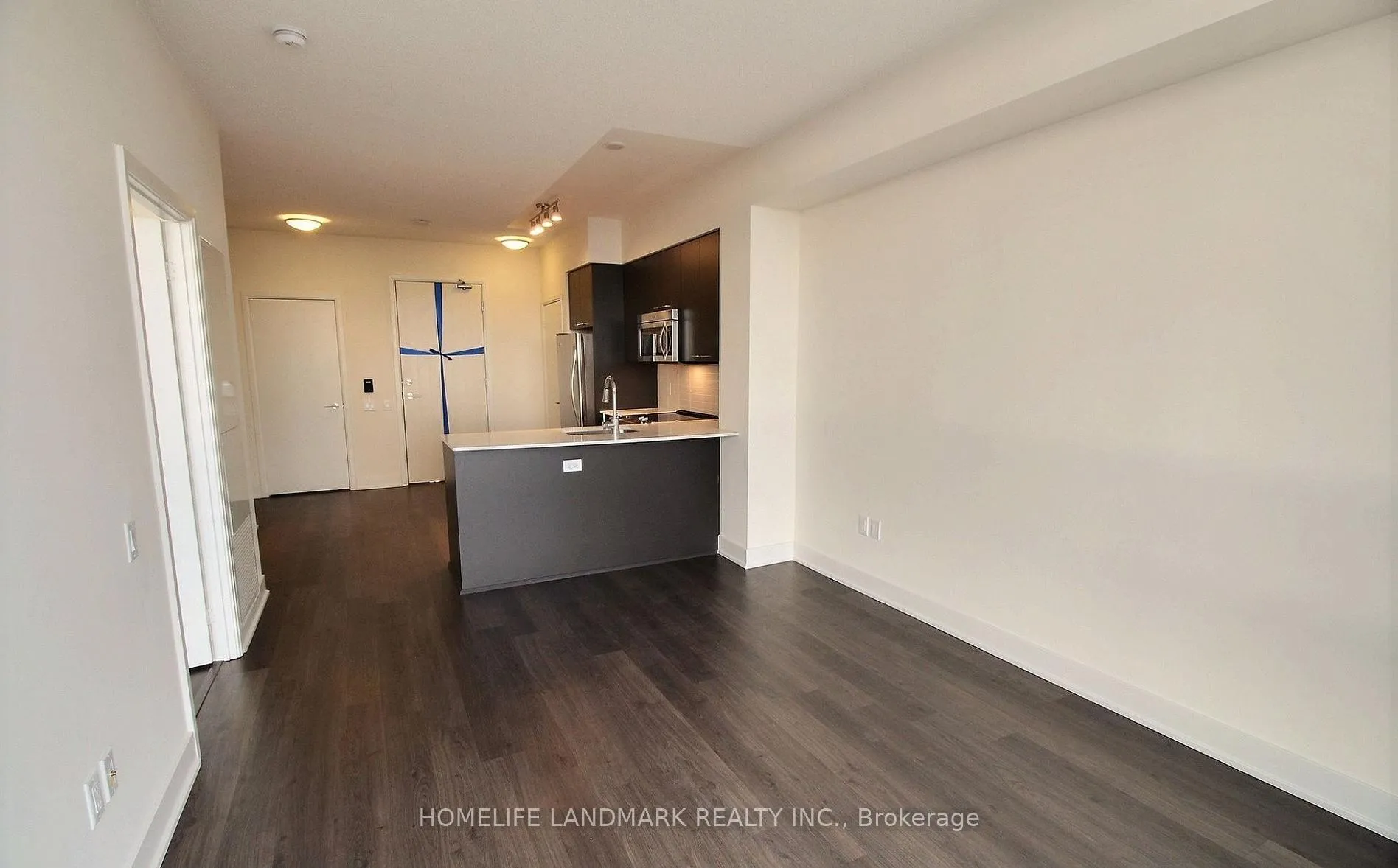 Photo 3 of Unit 2611, 30 Roehampton Avenue, Toronto, Mount Pleasant West — HOMEH