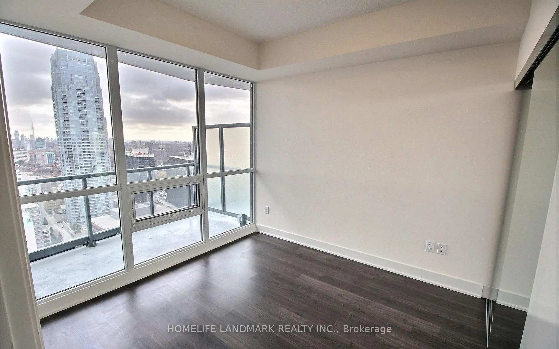 Photo 5 of Unit 2611, 30 Roehampton Avenue, Toronto, Mount Pleasant West — HOMEH