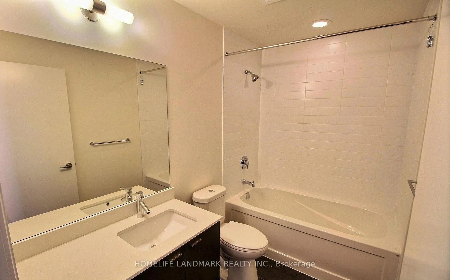 Photo 6 of Unit 2611, 30 Roehampton Avenue, Toronto, Mount Pleasant West — HOMEH