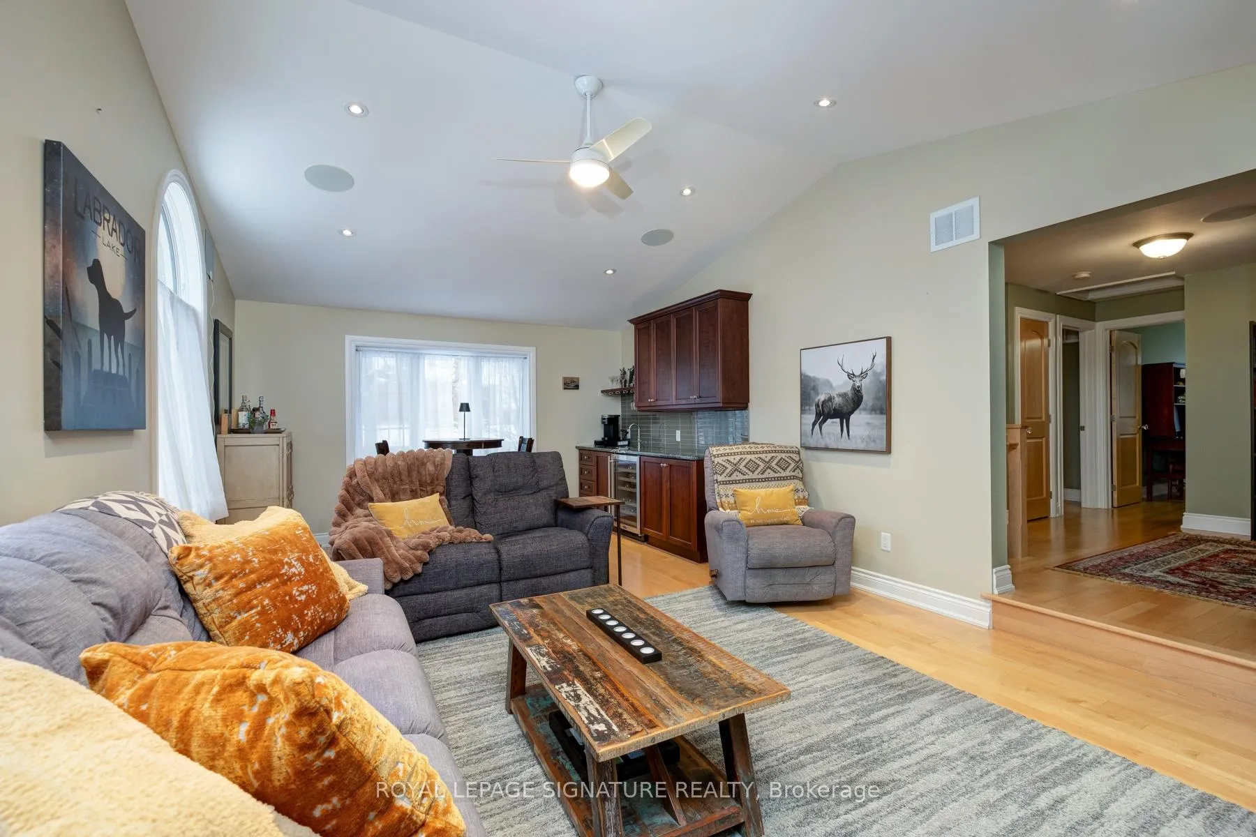 Photo 18 of 935 Centre Street S, Whitby, Downtown Whitby — HOMEH