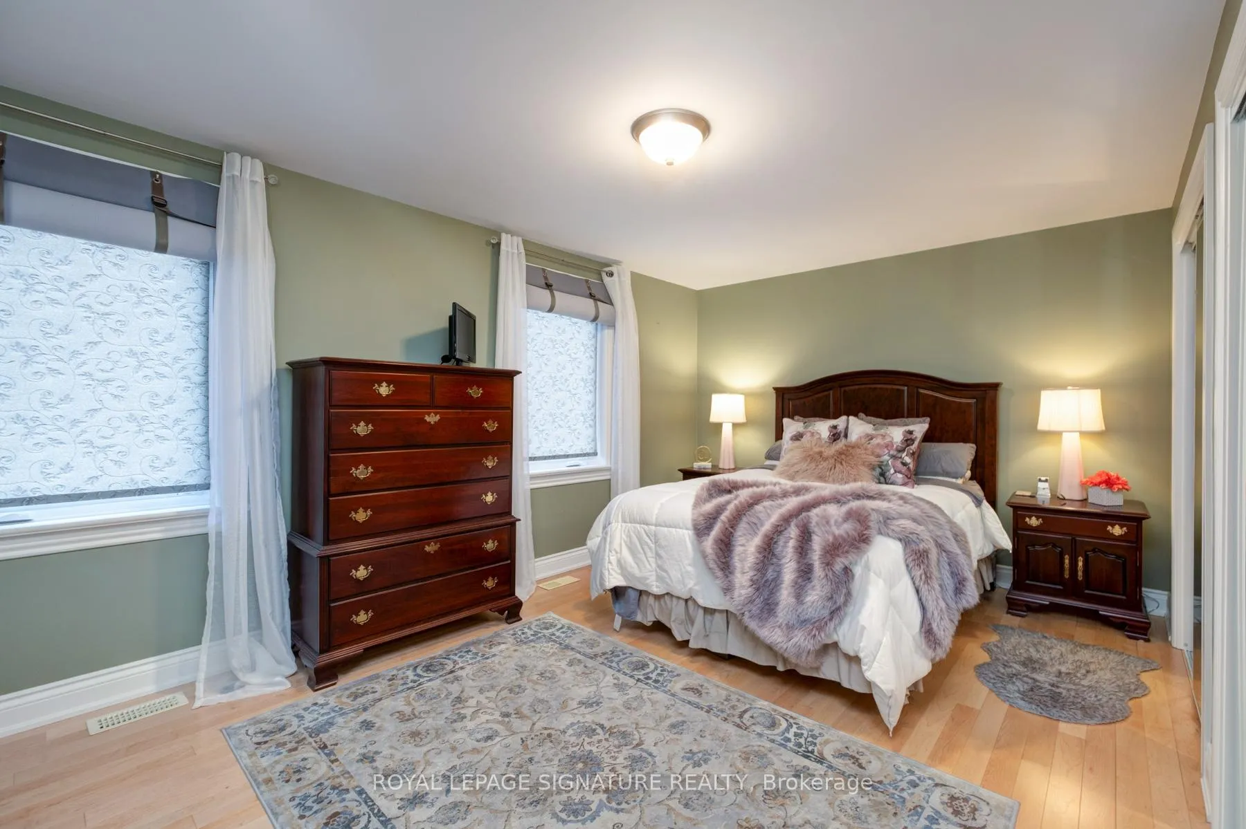 Photo 24 of 935 Centre Street S, Whitby, Downtown Whitby — HOMEH