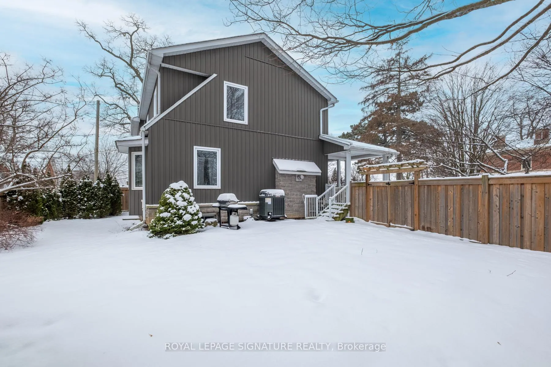 Photo 36 of 935 Centre Street S, Whitby, Downtown Whitby — HOMEH