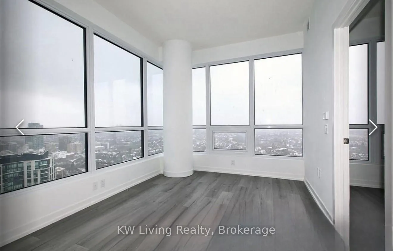 Front of Unit 3504, 395 Bloor Street E