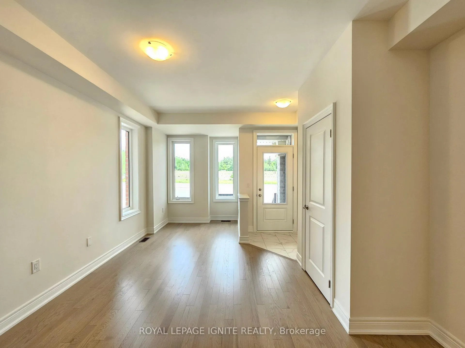 Photo 4 of 2946 Whites Road, Pickering, Rural Pickering — HOMEH