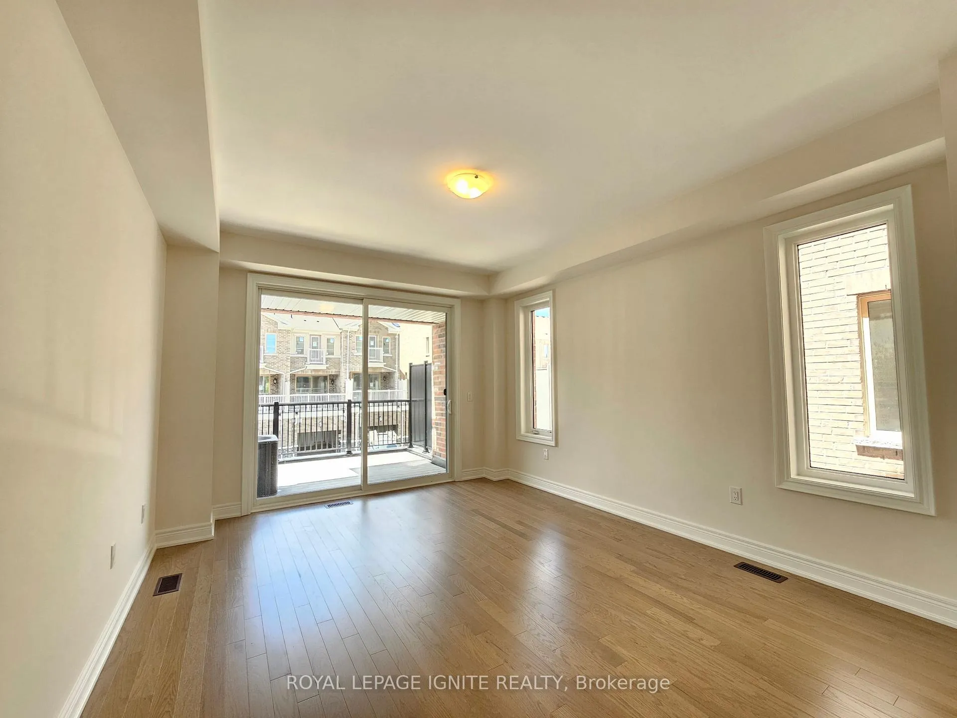 Photo 11 of 2946 Whites Road, Pickering, Rural Pickering — HOMEH