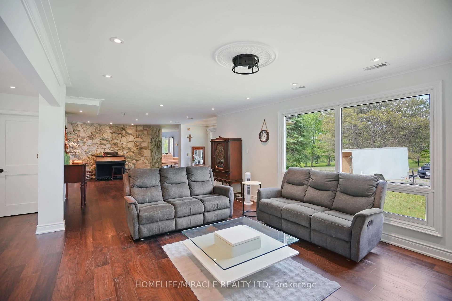 Photo 9 of 19 Tanglewood Drive, Caledon, Rural Caledon — HOMEH