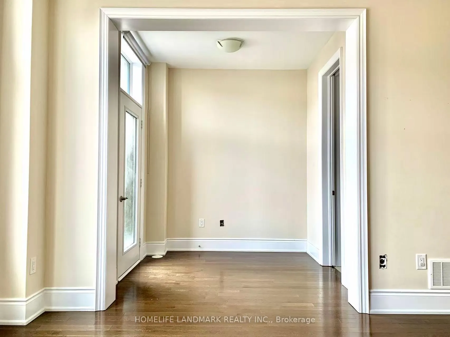 Photo 3 of 95 Carrville Woods Circle, Vaughan, Patterson — HOMEH